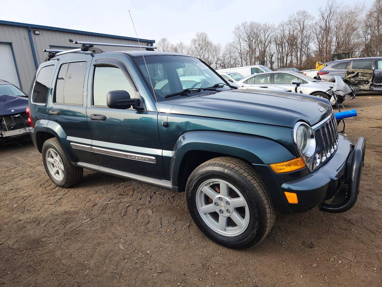 2005 JEEP LIBERTY LIMITED photo 4