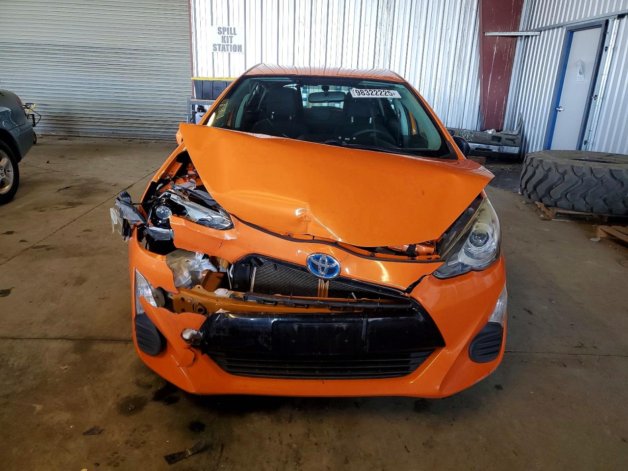 2016 TOYOTA PRIUS C photo 5