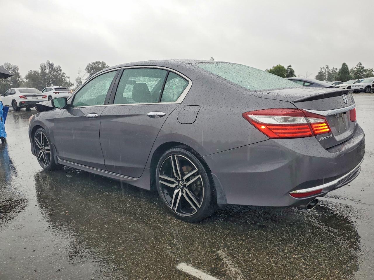 2017 HONDA ACCORD SPORT photo 4