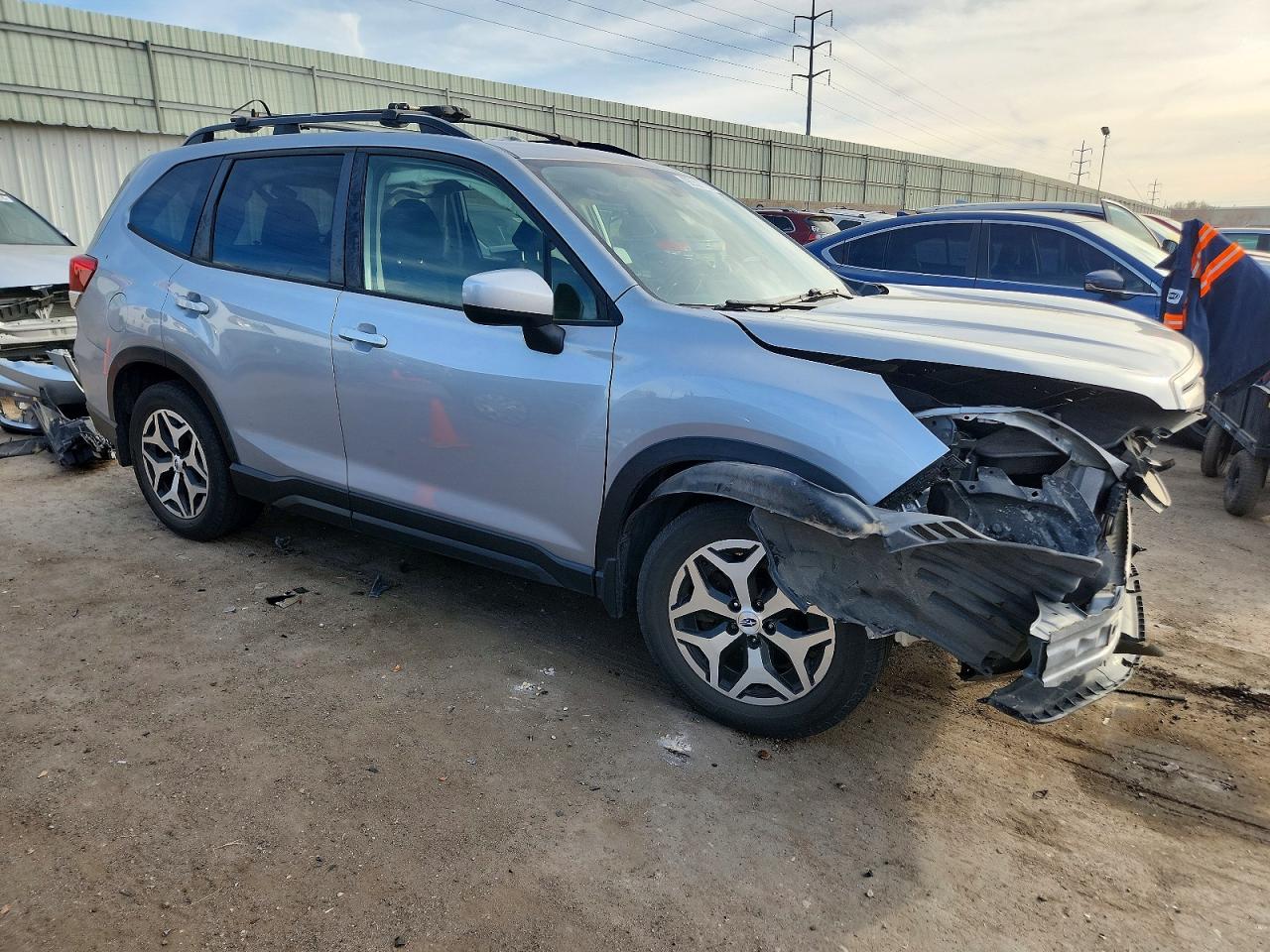 2019 SUBARU FORESTER PREMIUM photo 4