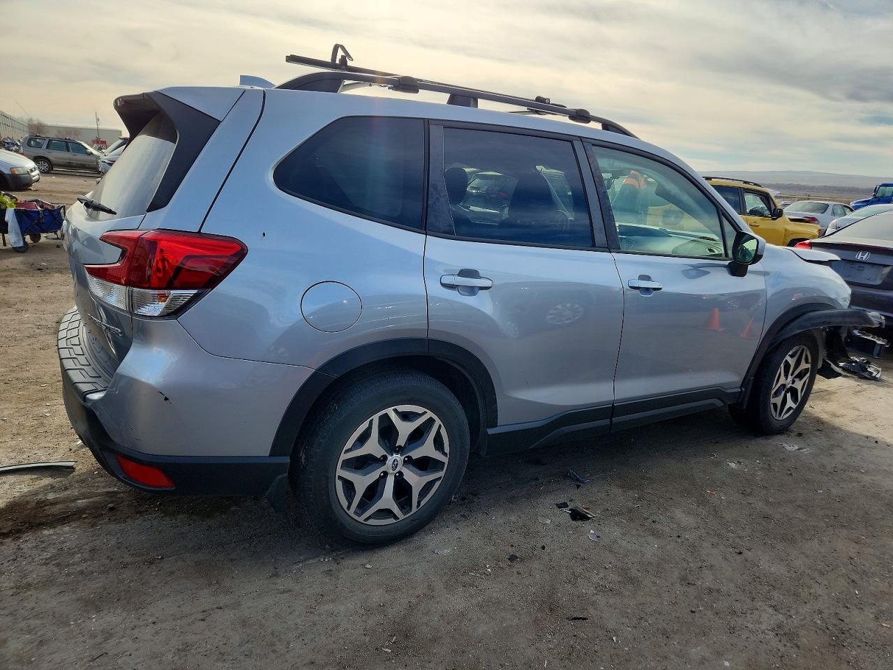 2019 SUBARU FORESTER PREMIUM photo 3