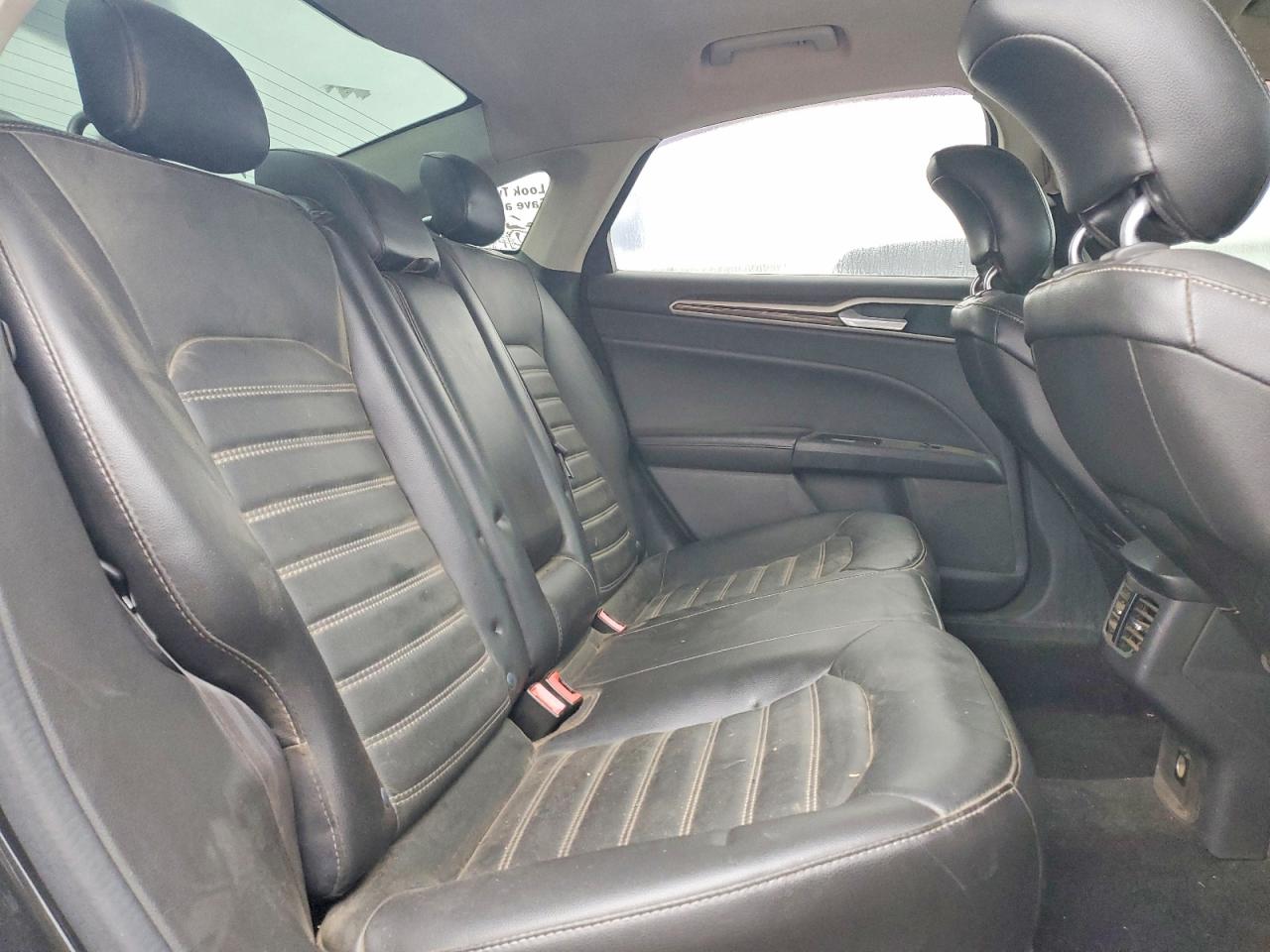 2015 FORD FUSION SE photo 10