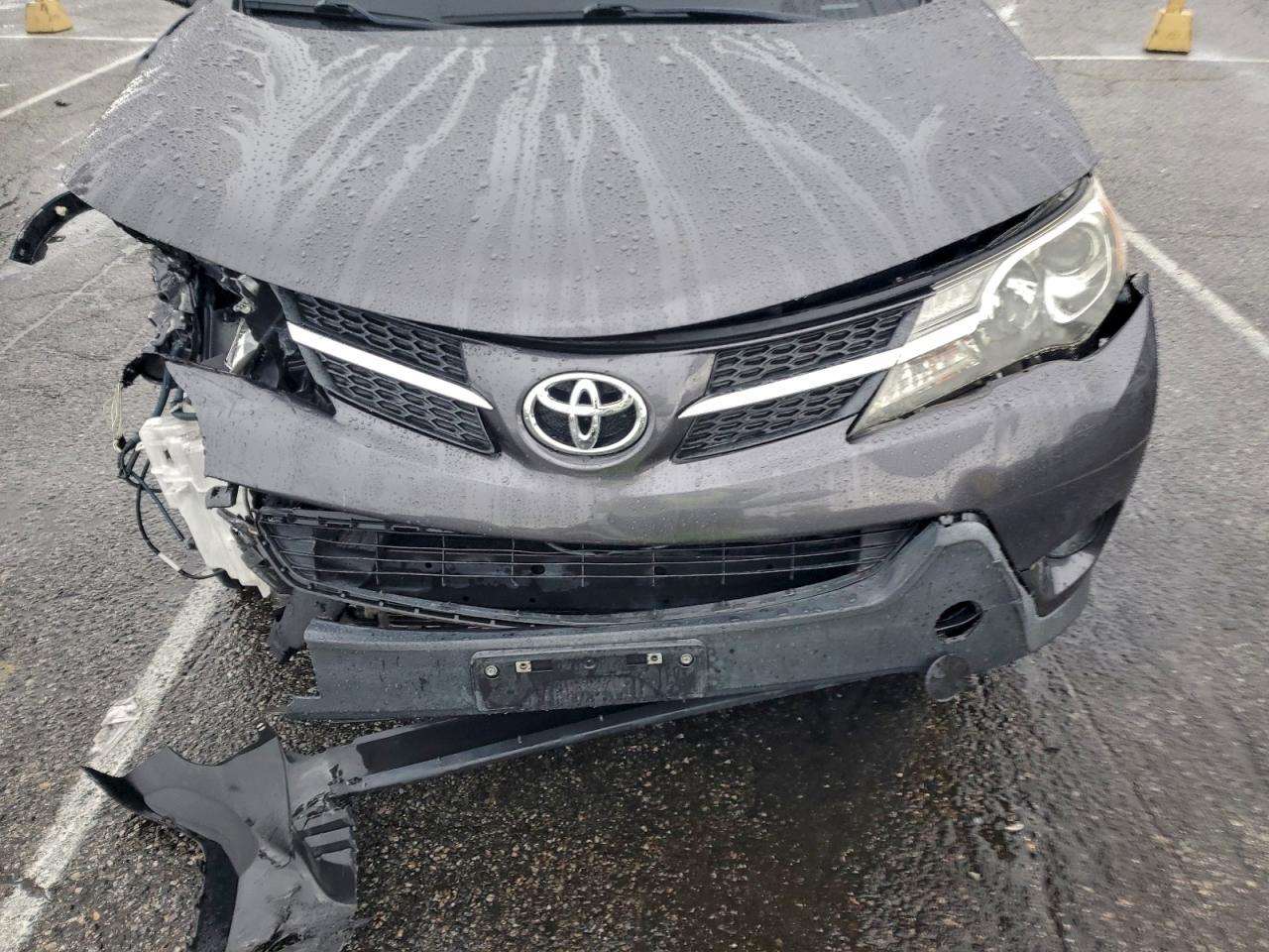 2015 TOYOTA RAV4 LE photo 12