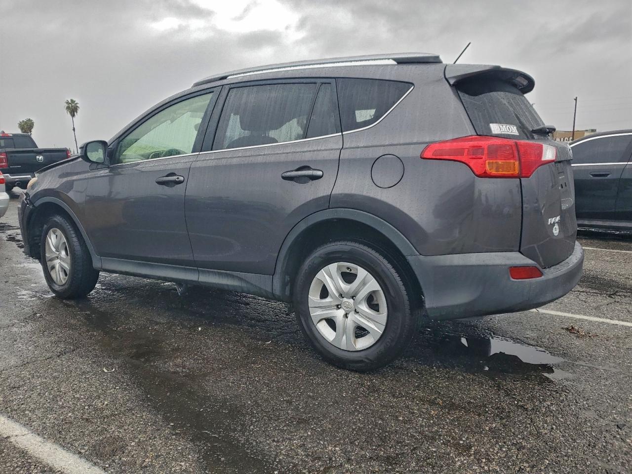 2015 TOYOTA RAV4 LE photo 2