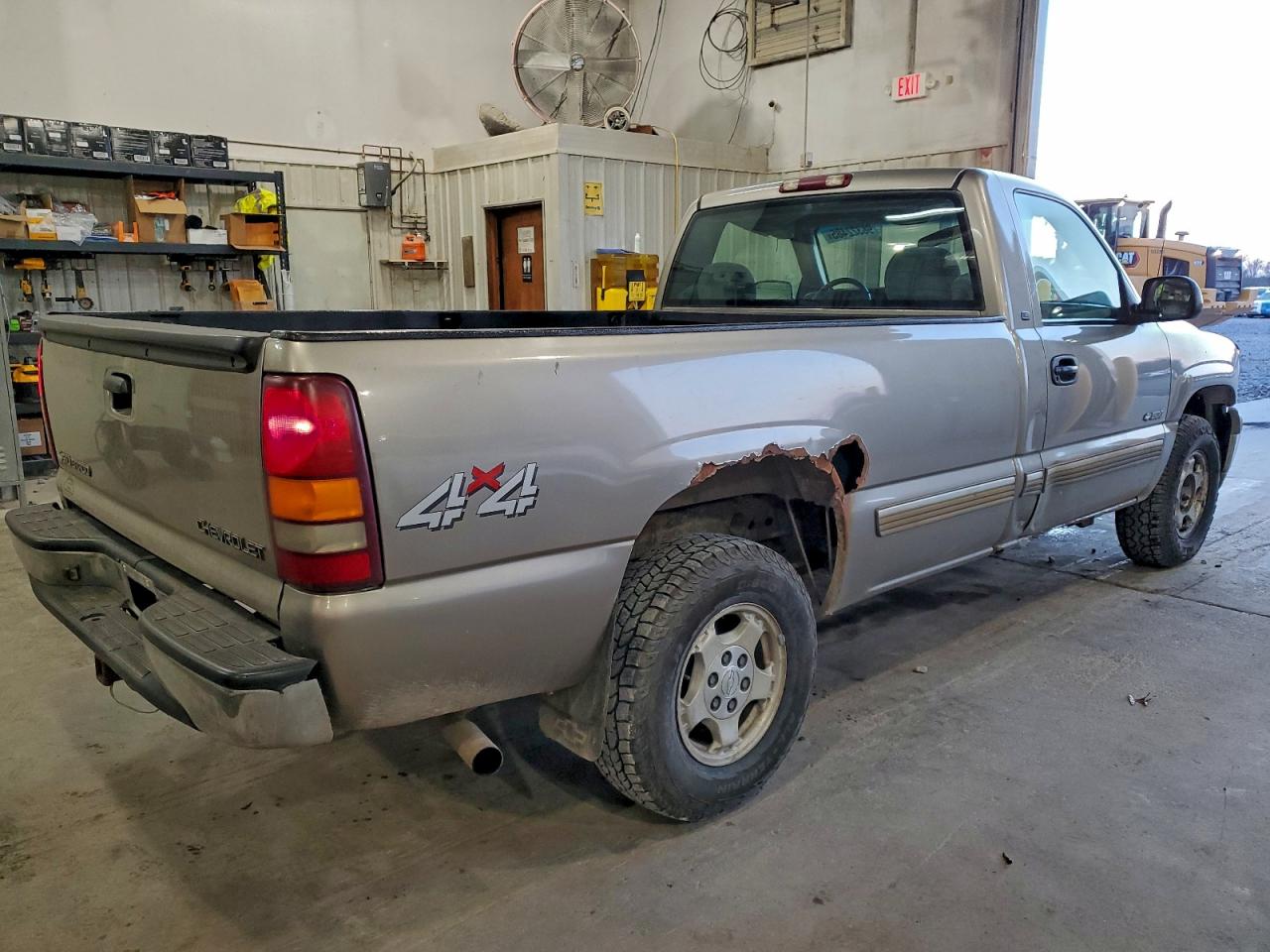 2002 CHEVROLET SILVERADO K1500 photo 3