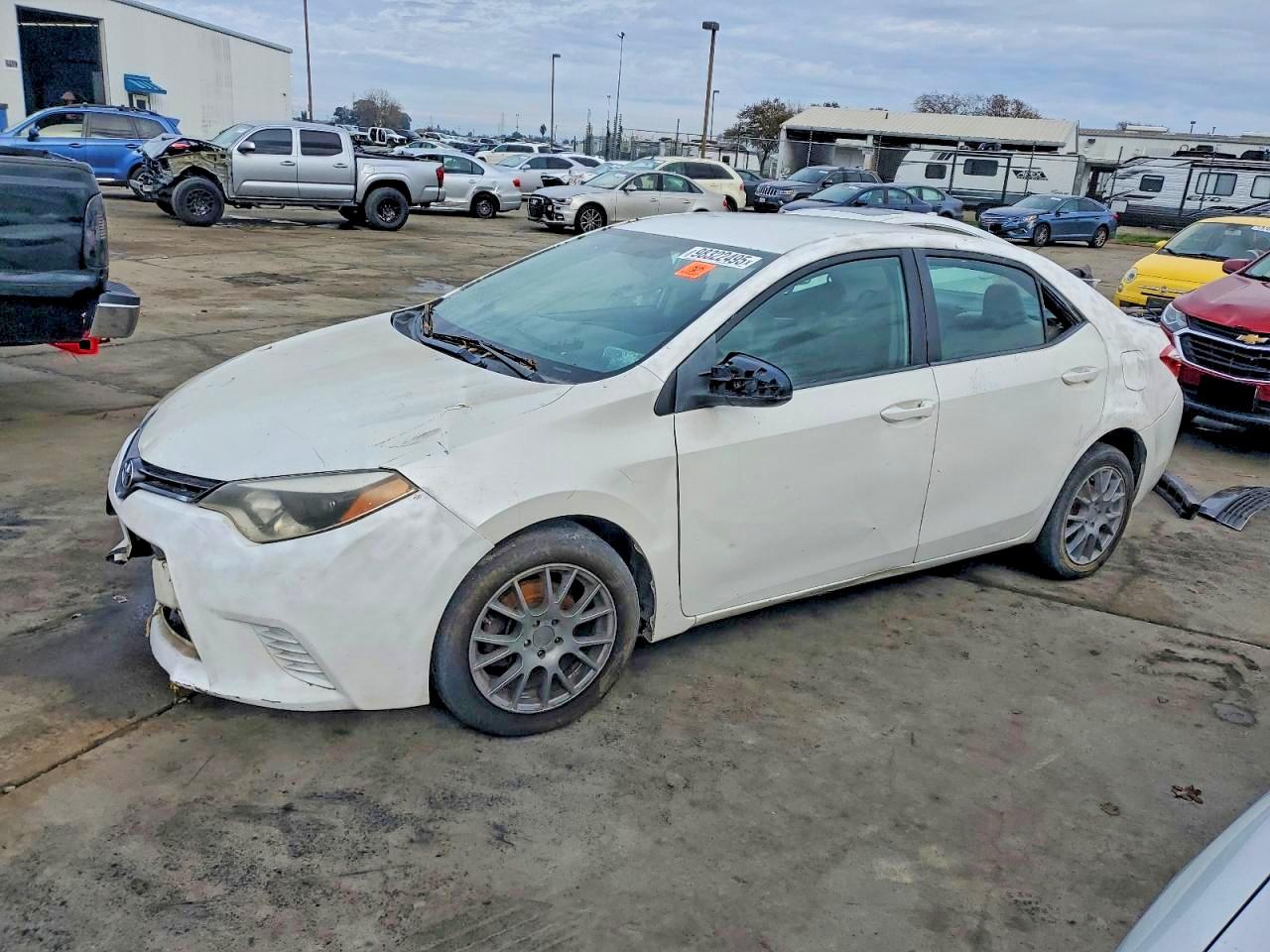 2015 TOYOTA COROLLA