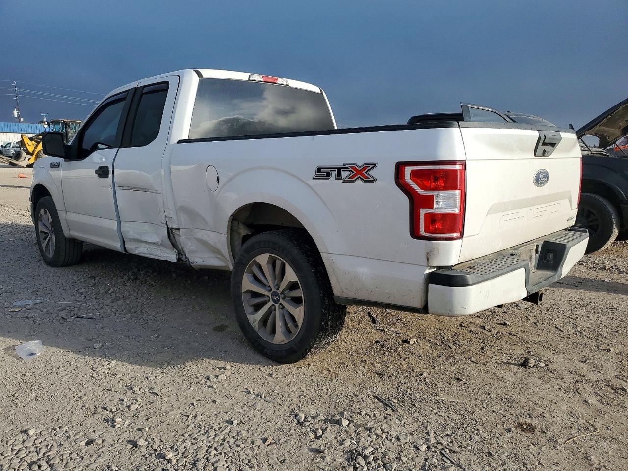 2018 FORD F150 SUPER CAB photo 2