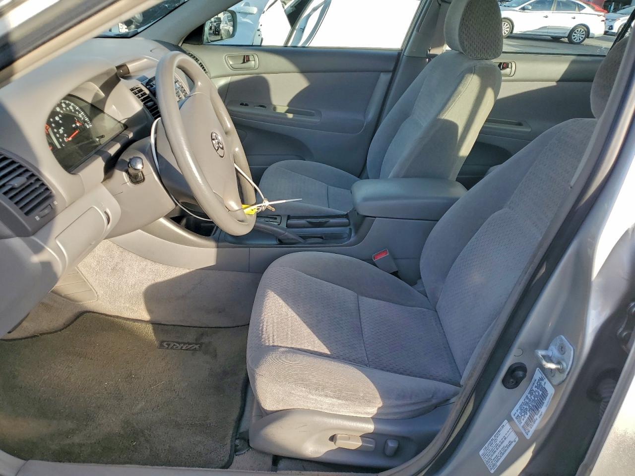 2002 TOYOTA CAMRY LE photo 7