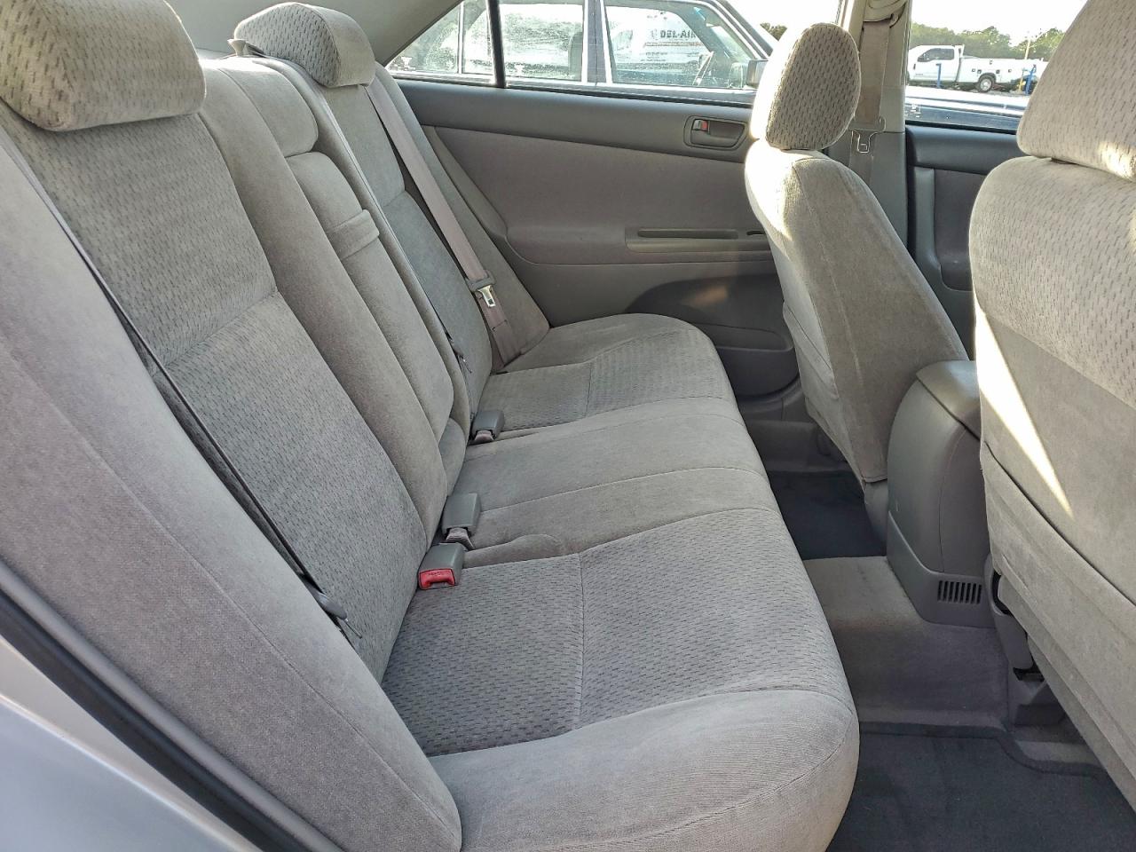 2002 TOYOTA CAMRY LE photo 10