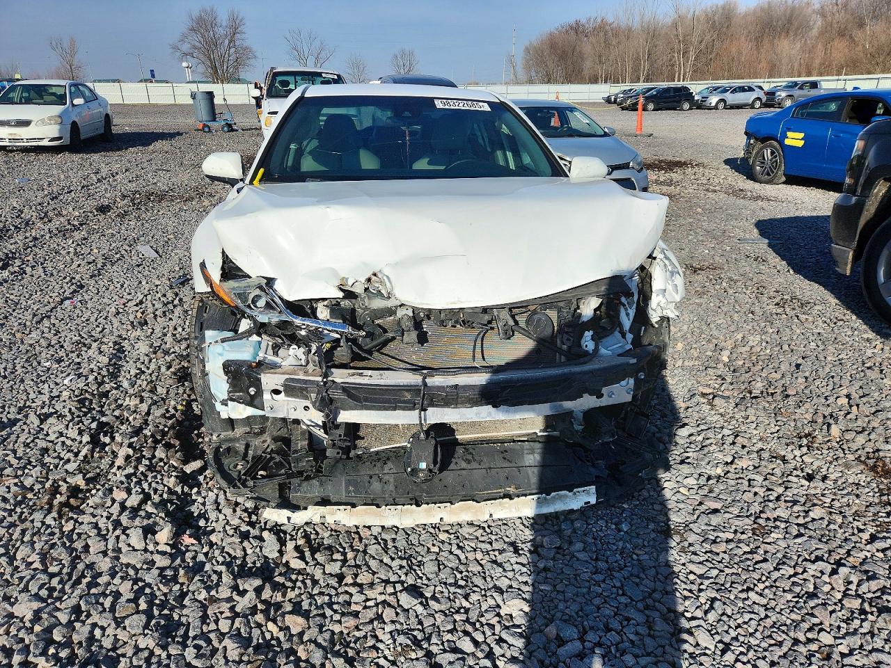 2018 TOYOTA CAMRY L photo 5