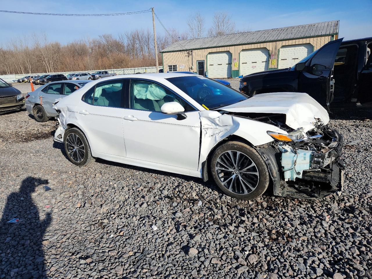 2018 TOYOTA CAMRY L photo 4