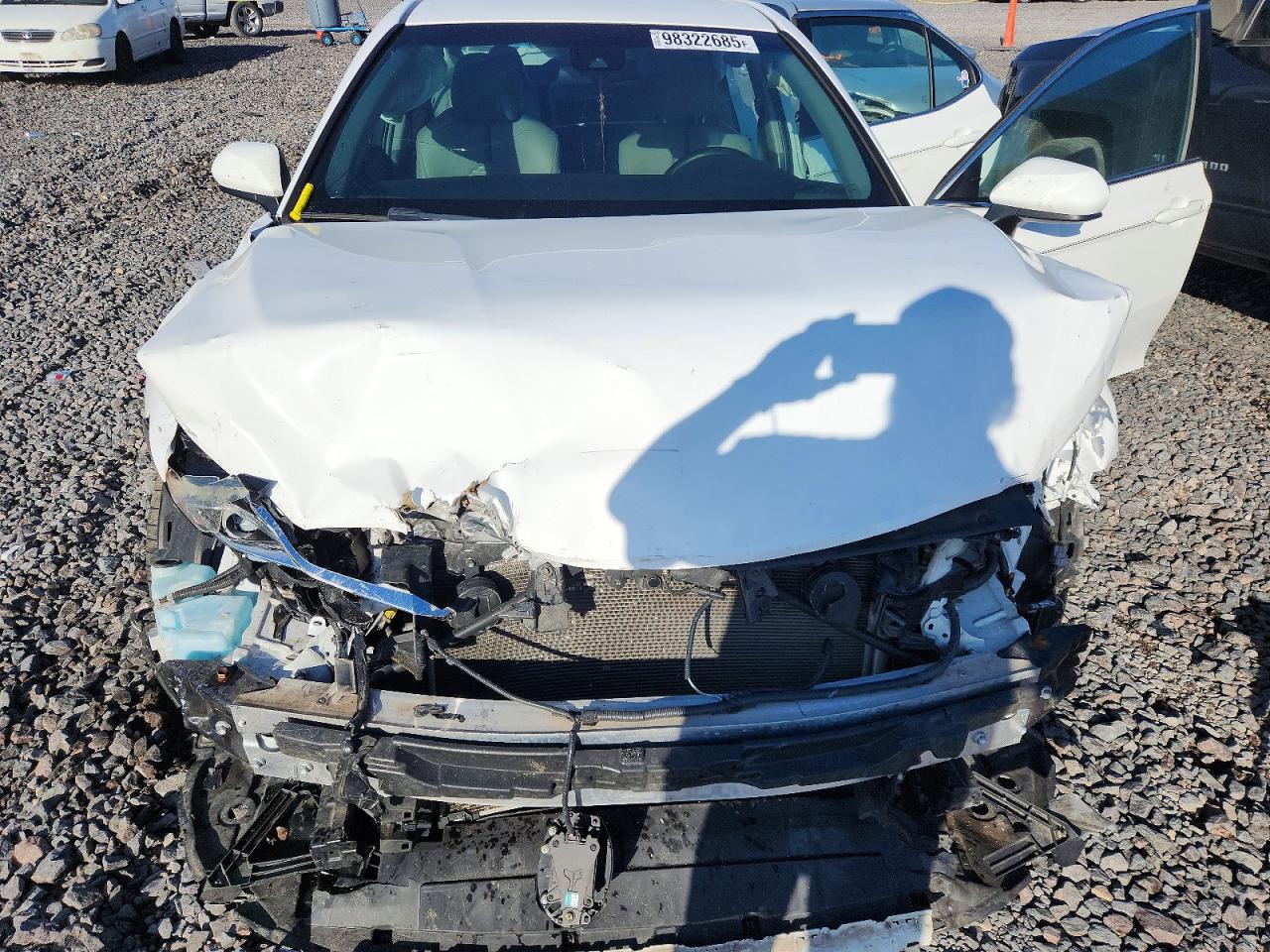 2018 TOYOTA CAMRY L photo 11