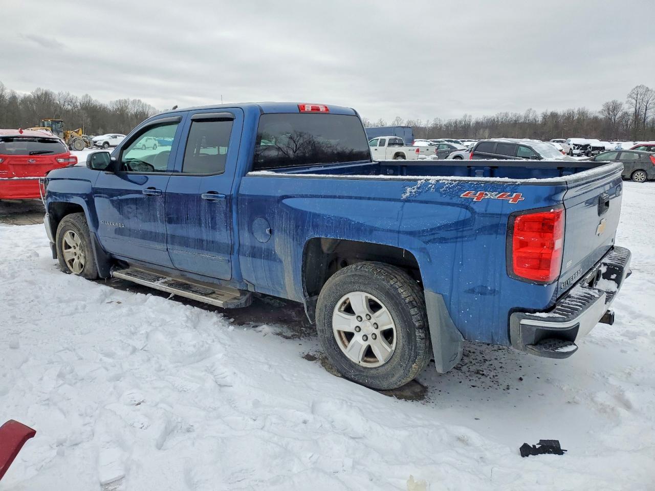 2017 CHEVROLET SILVERADO K1500 LT photo 2