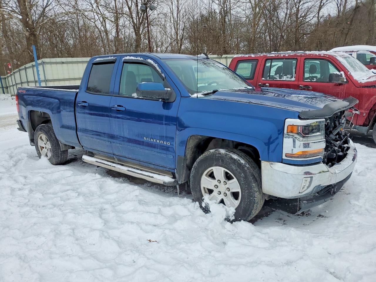 2017 CHEVROLET SILVERADO K1500 LT photo 4