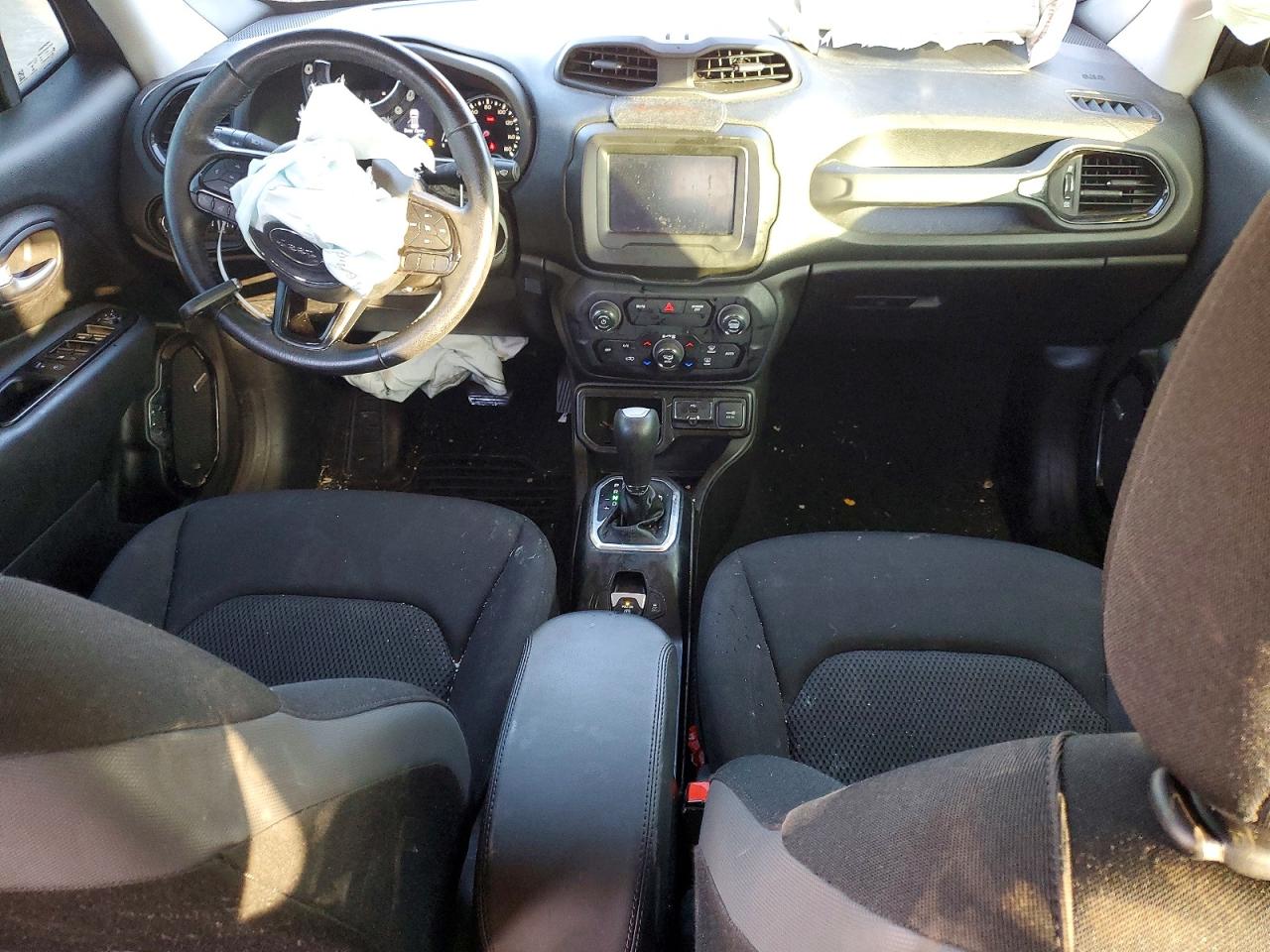 2020 JEEP RENEGADE LATITUDE photo 8