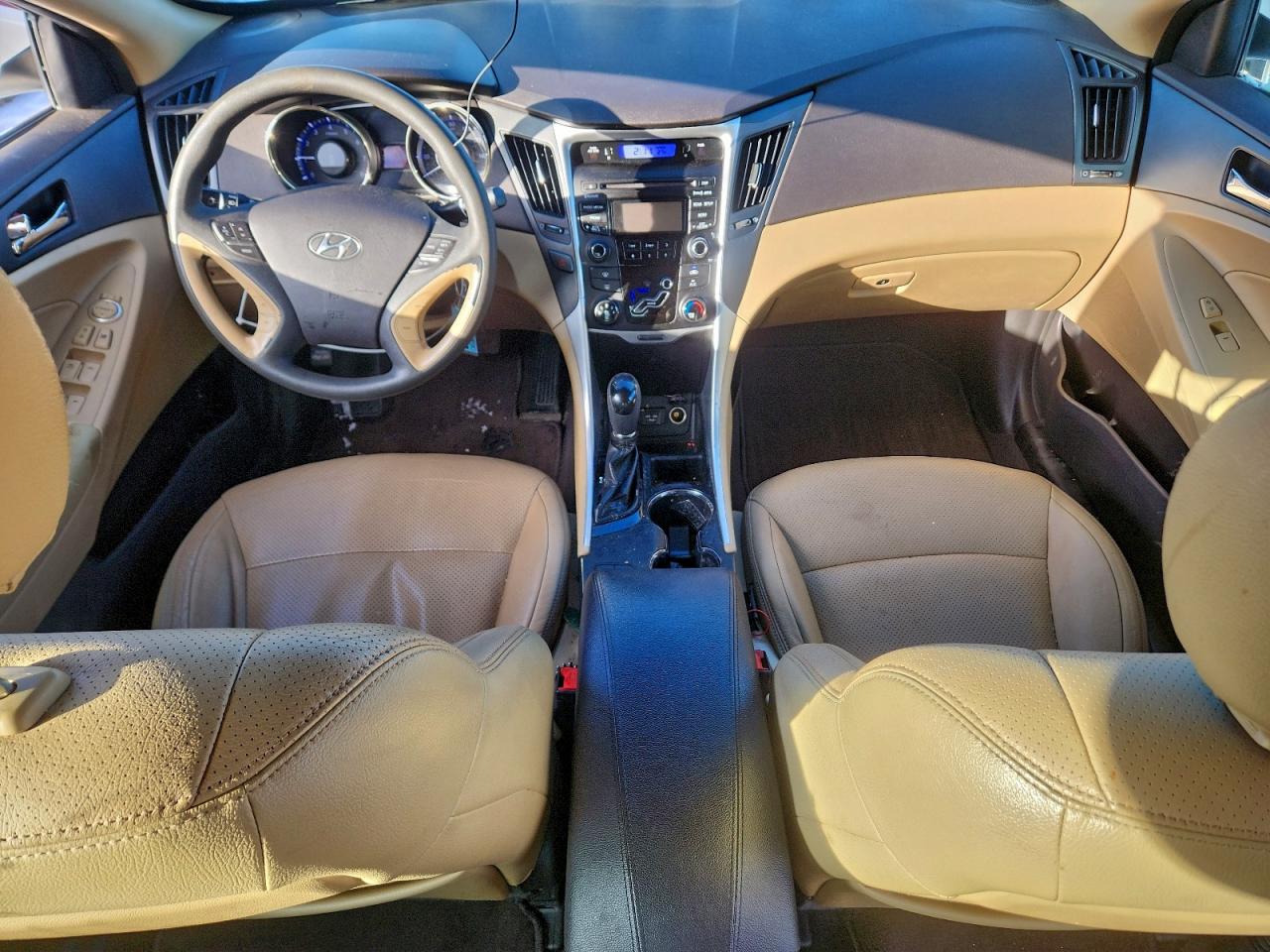 2013 HYUNDAI SONATA GLS photo 8