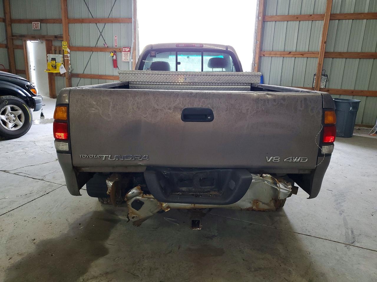 2000 TOYOTA TUNDRA photo 11