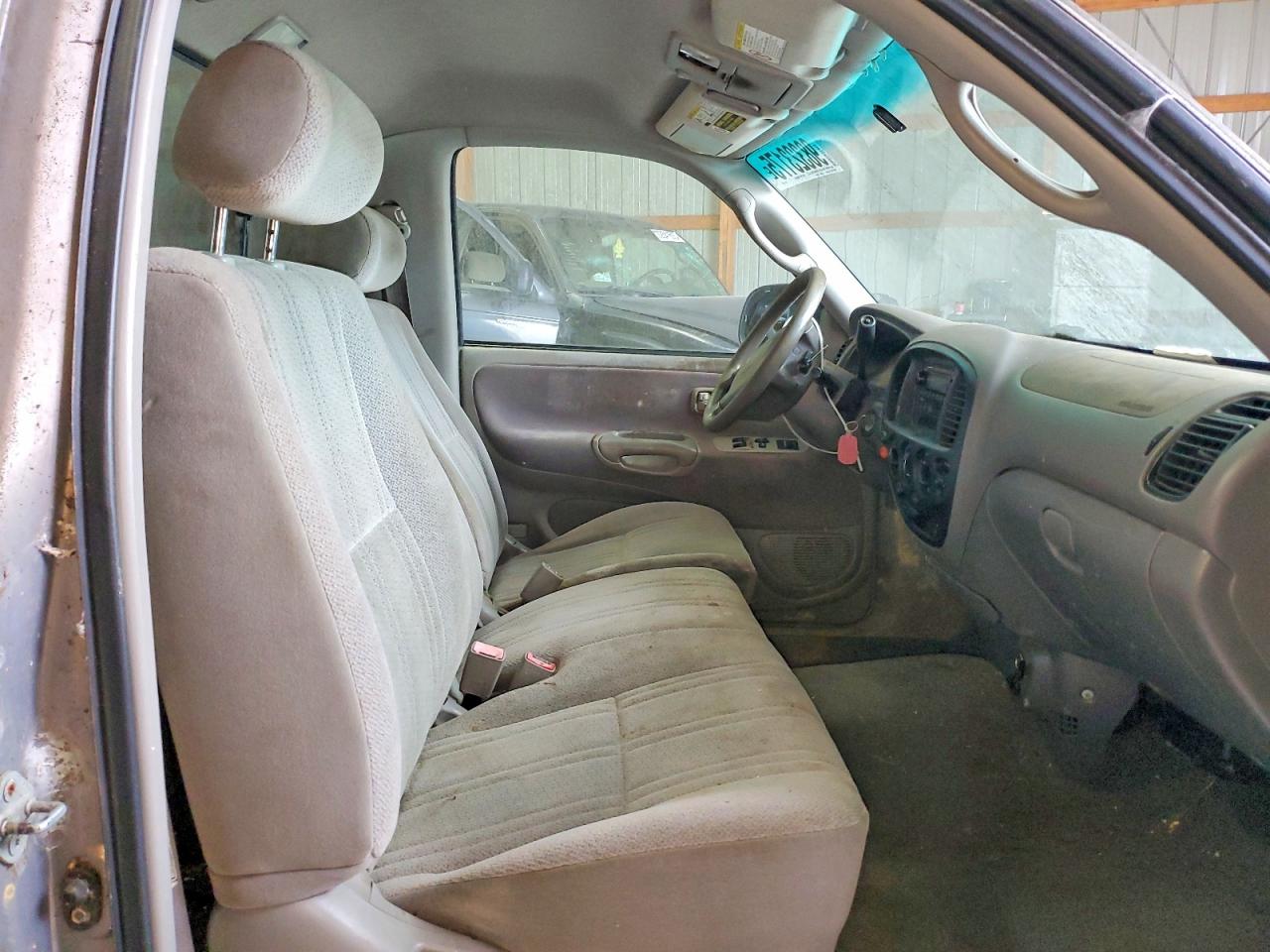 2000 TOYOTA TUNDRA photo 19