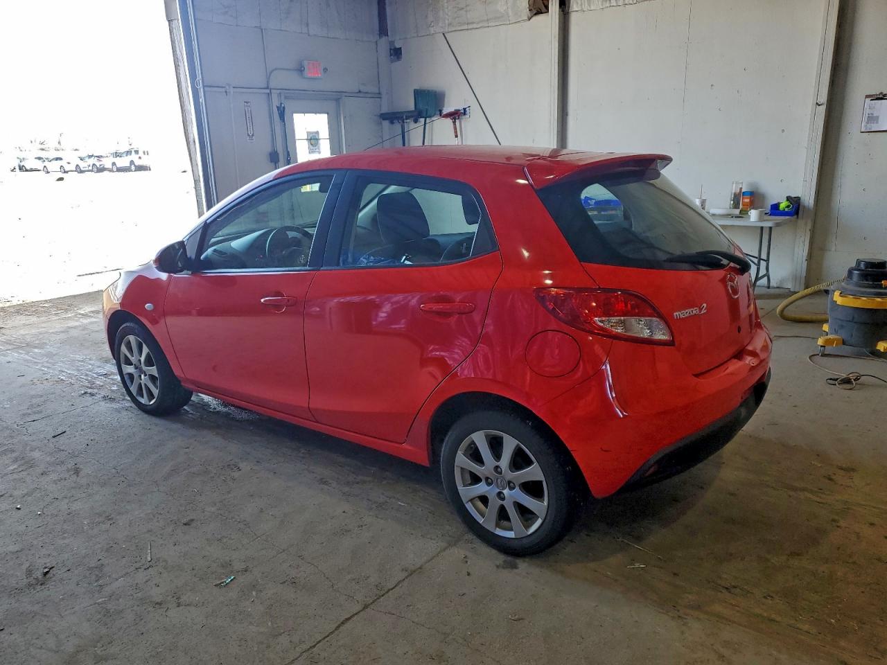2011 MAZDA MAZDA2 photo 2