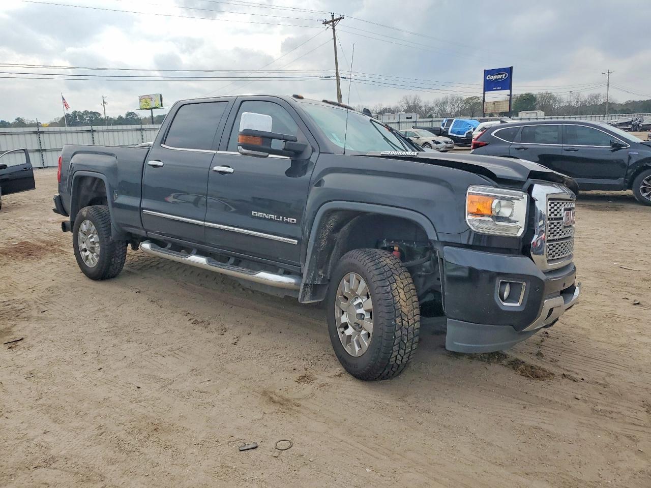 2019 GMC SIERRA K2500 DENALI photo 4
