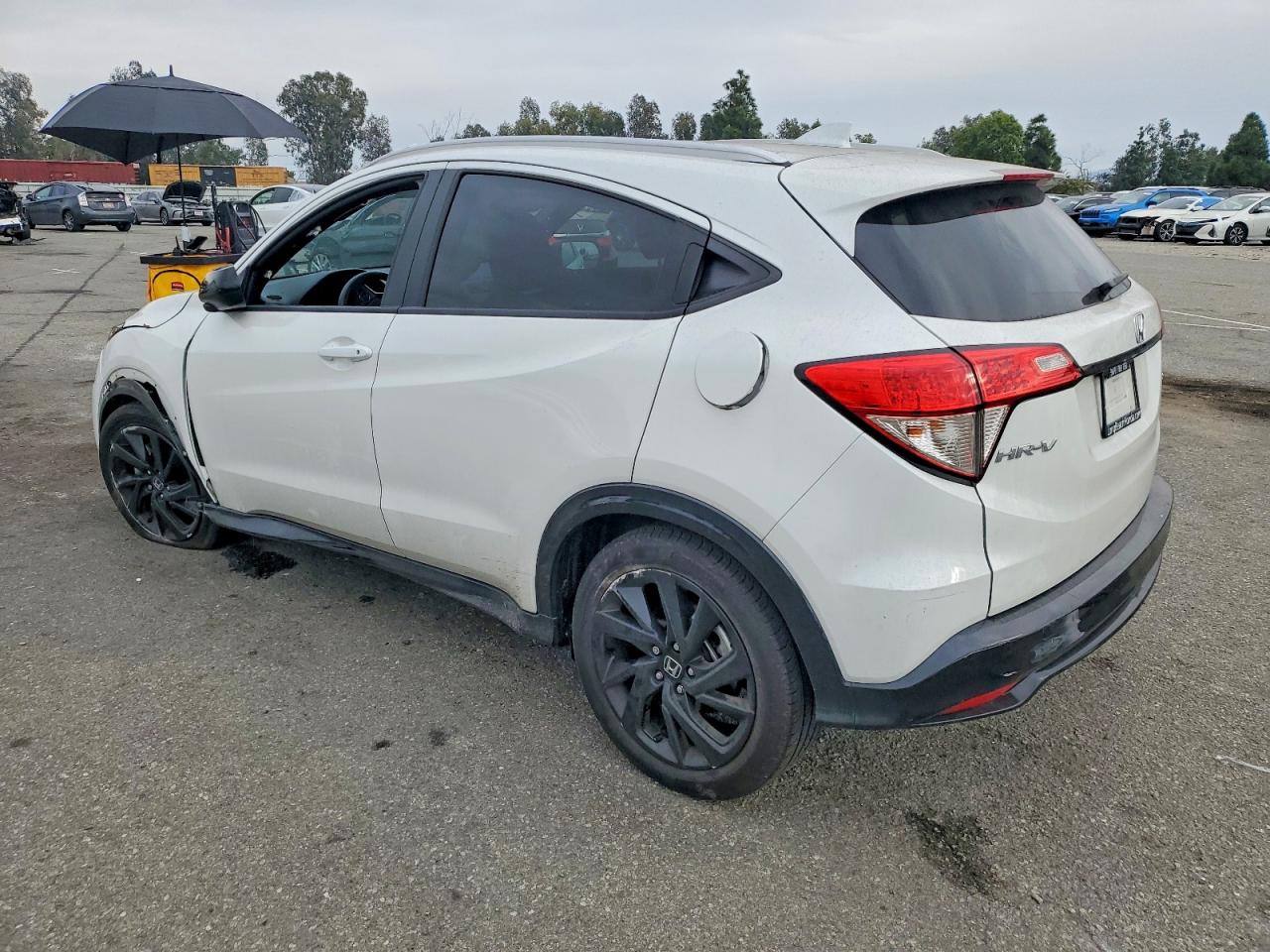 2021 HONDA HR-V SPORT photo 2