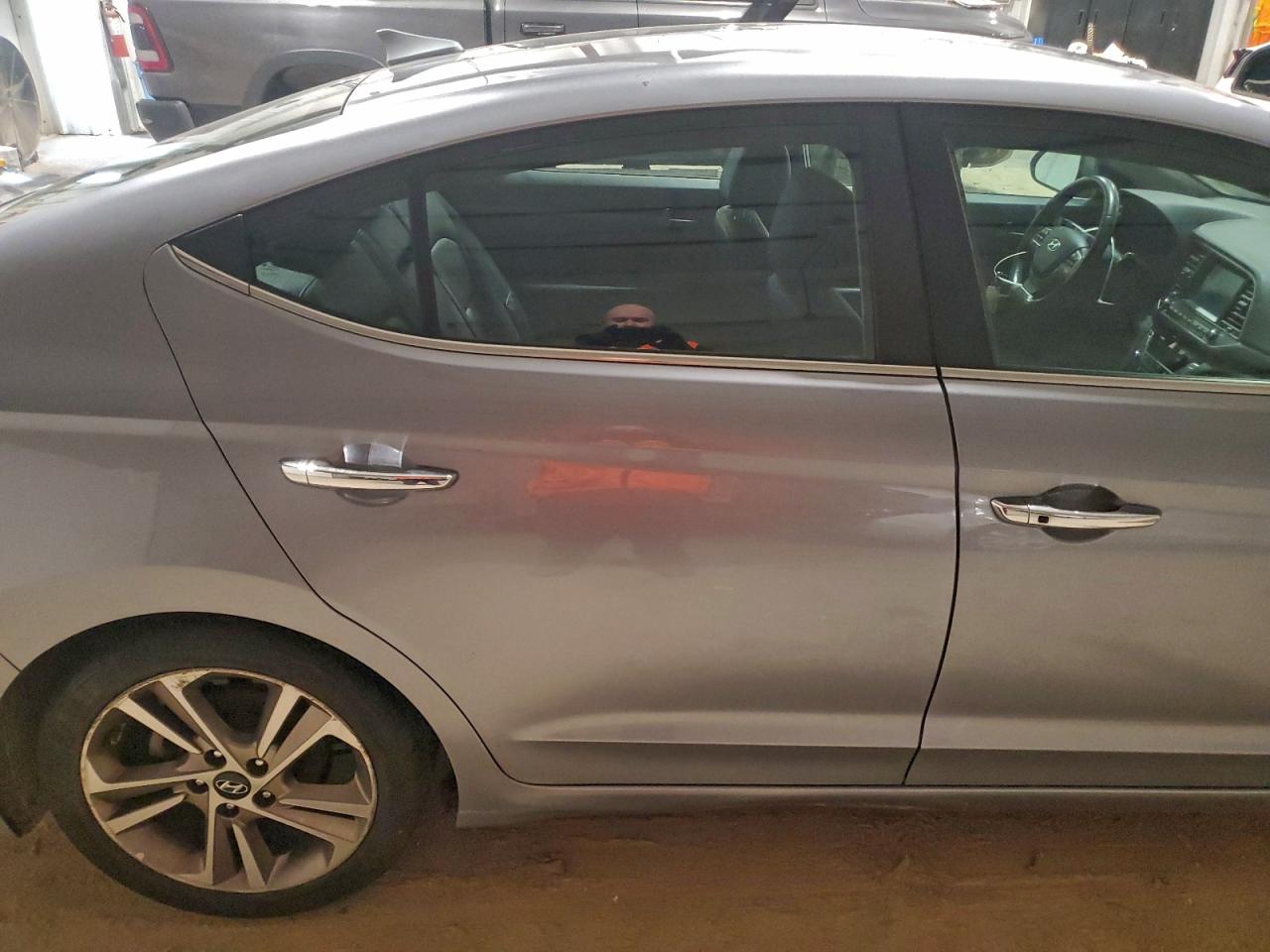 2017 HYUNDAI ELANTRA SE photo 28