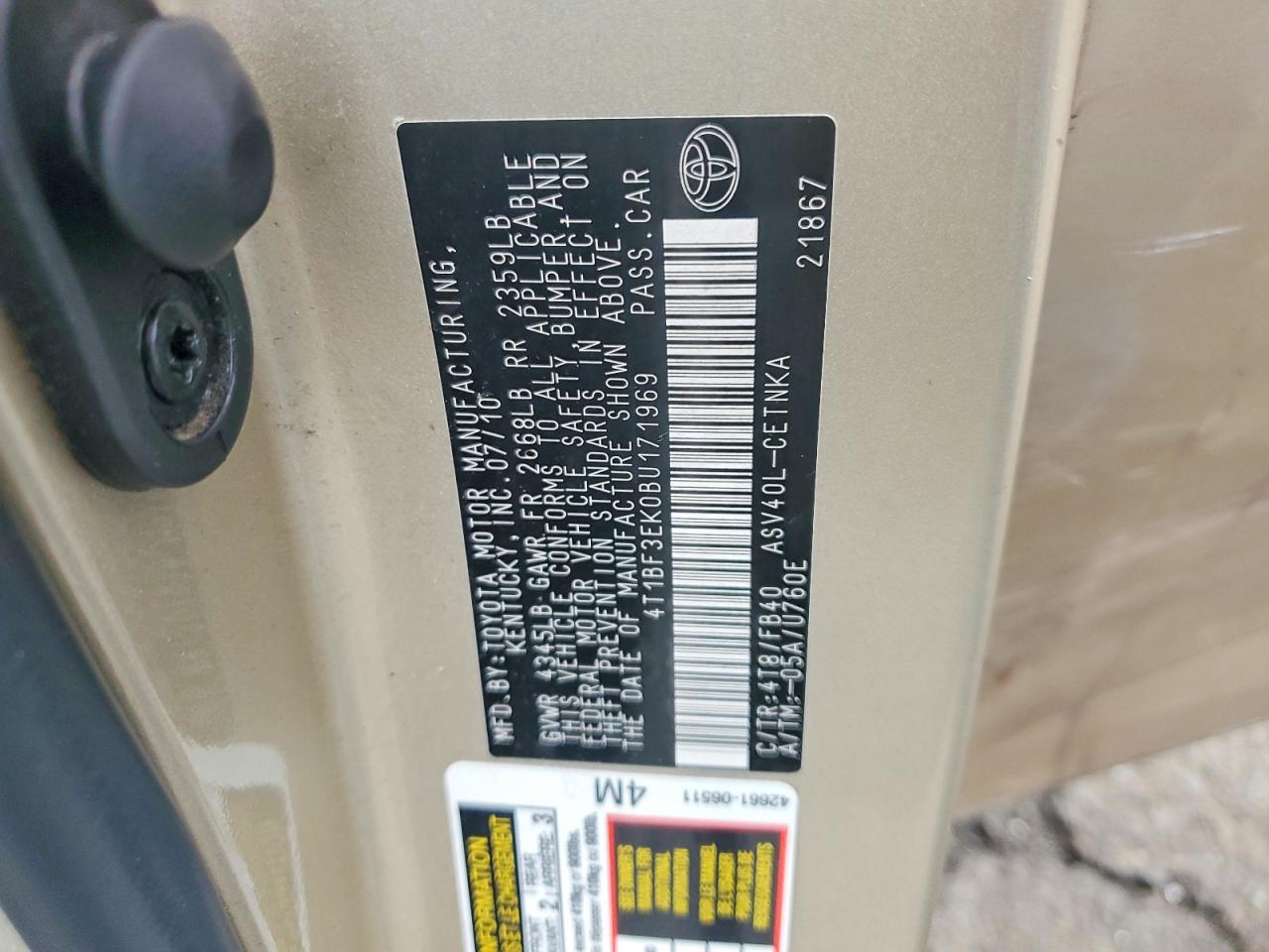 2011 TOYOTA CAMRY BASE photo 12