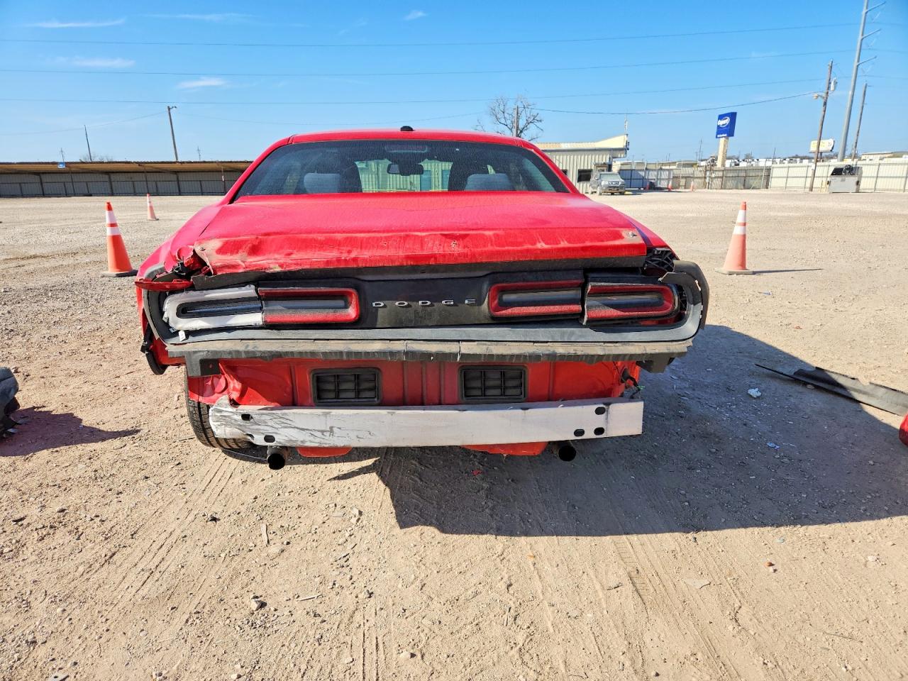 2016 DODGE CHALLENGER SXT photo 6