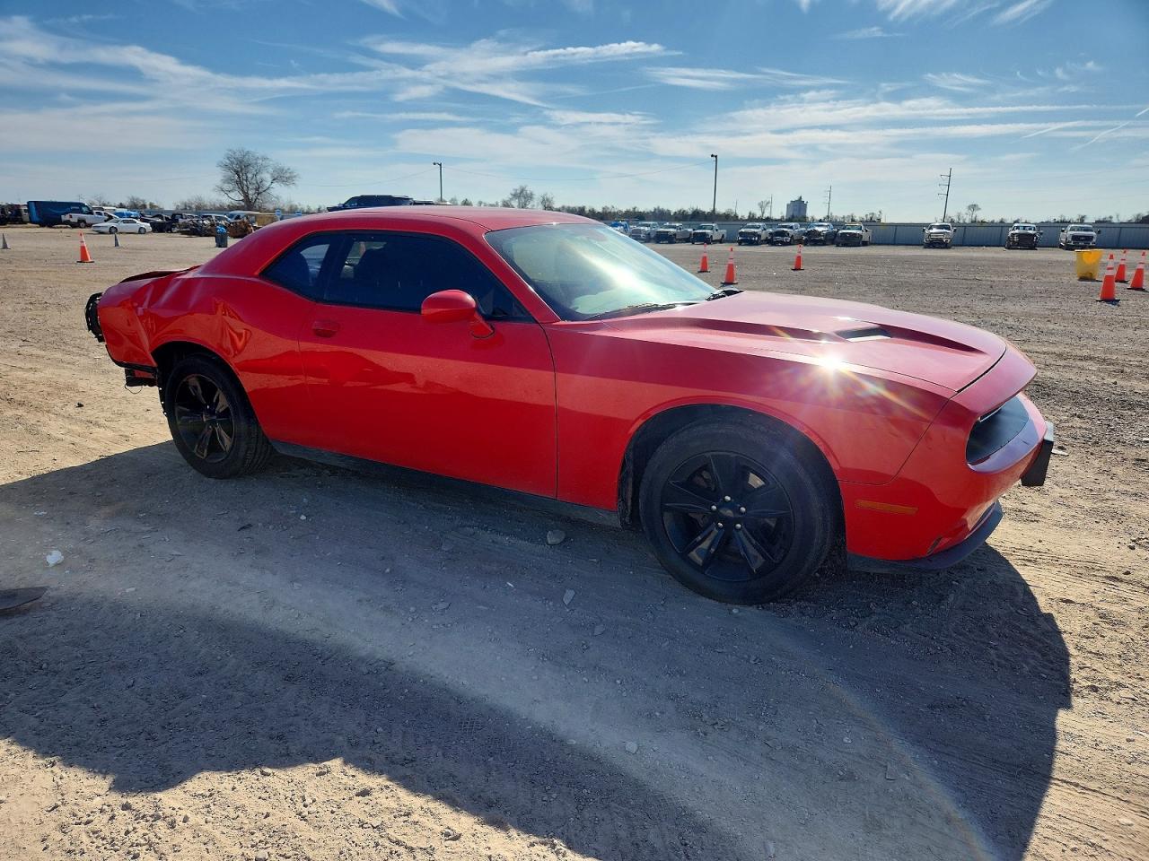 2016 DODGE CHALLENGER SXT photo 4