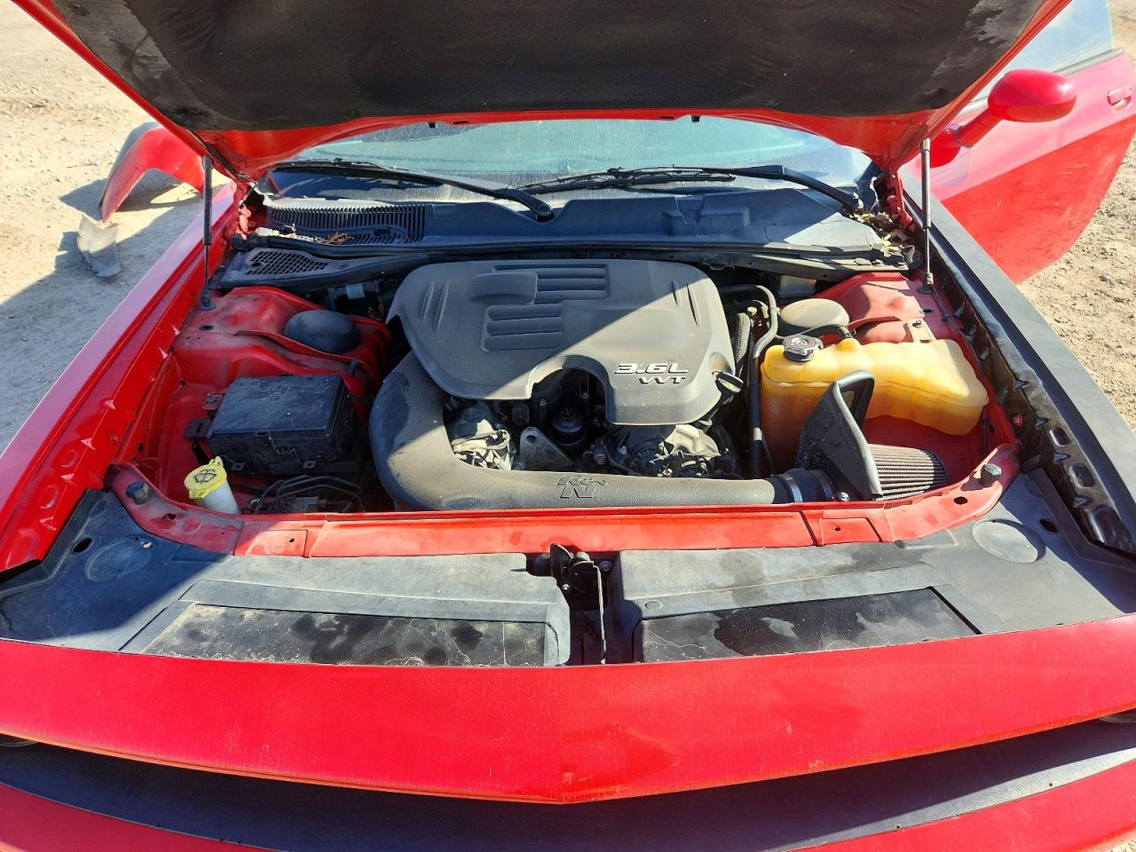 2016 DODGE CHALLENGER SXT photo 11
