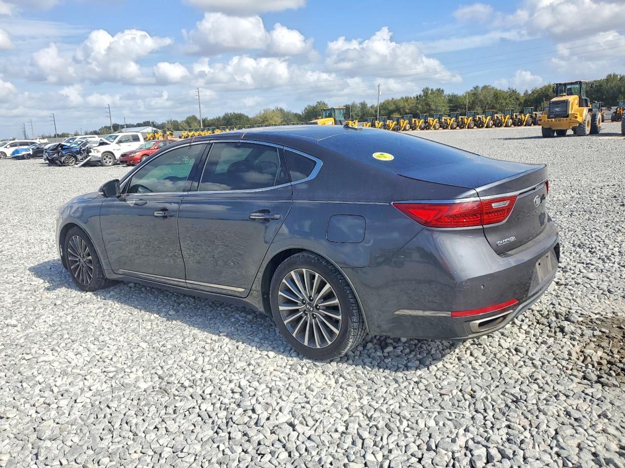 2017 KIA CADENZA PREMIUM photo 2