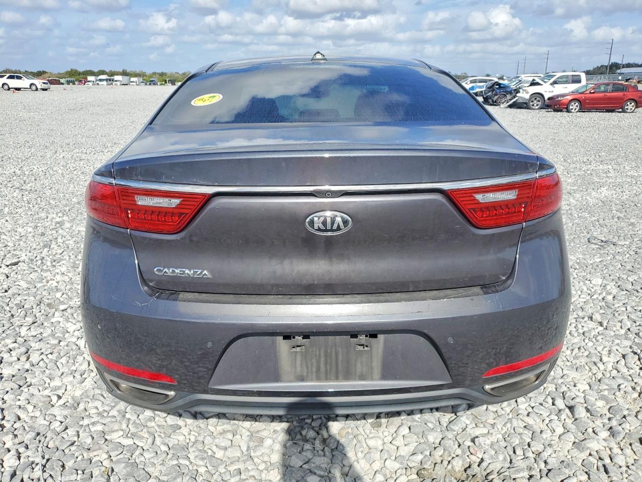 2017 KIA CADENZA PREMIUM photo 6