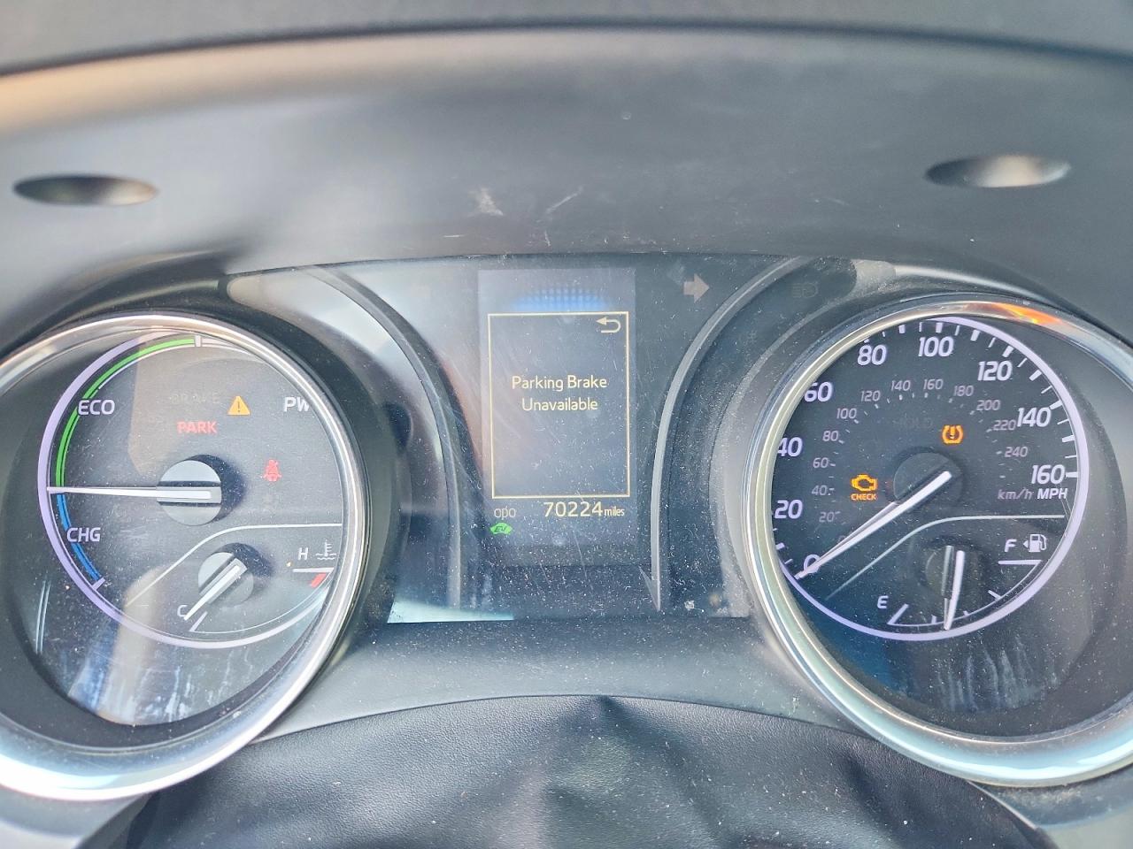 2018 TOYOTA CAMRY LE photo 9