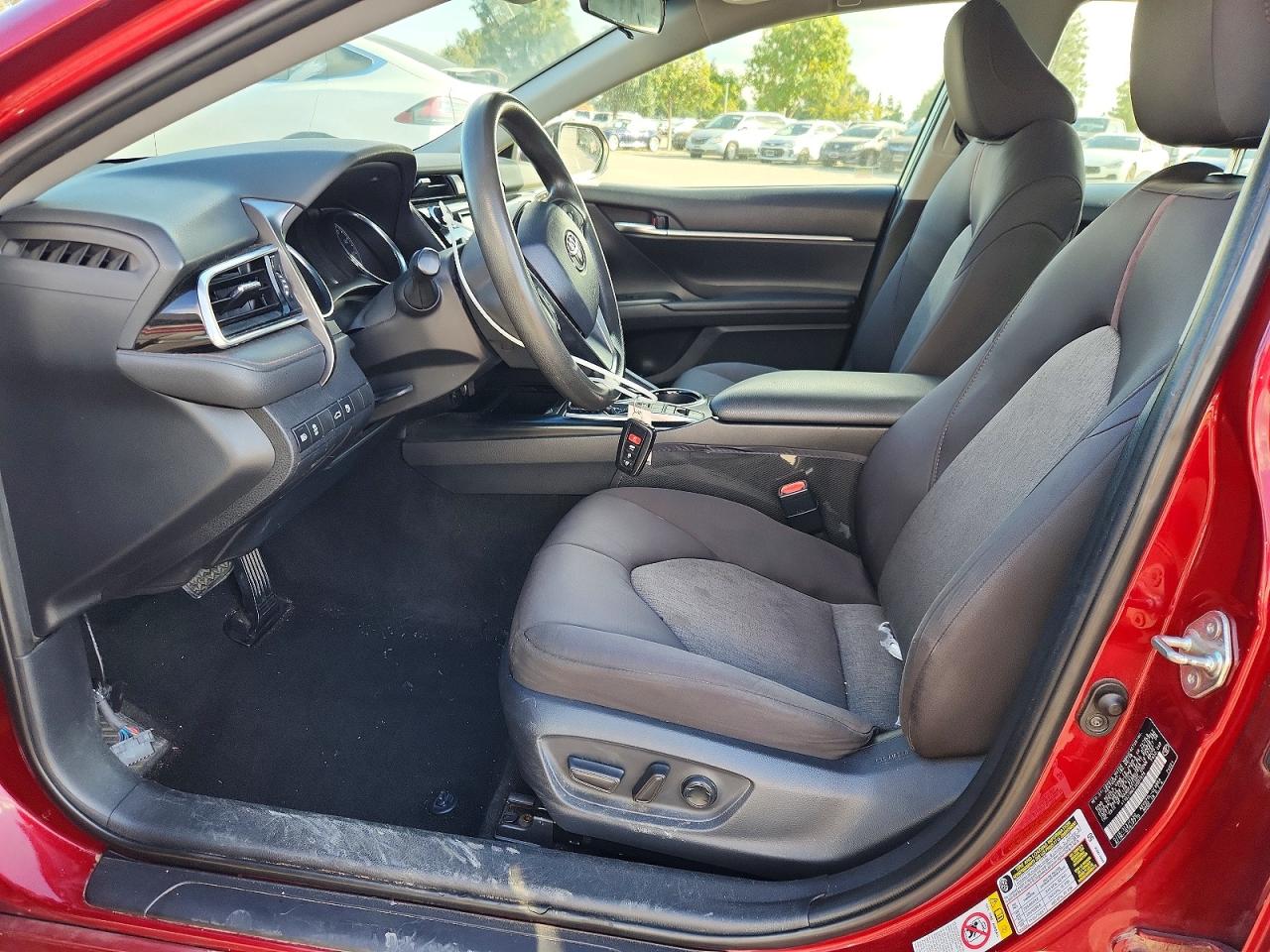 2018 TOYOTA CAMRY LE photo 7