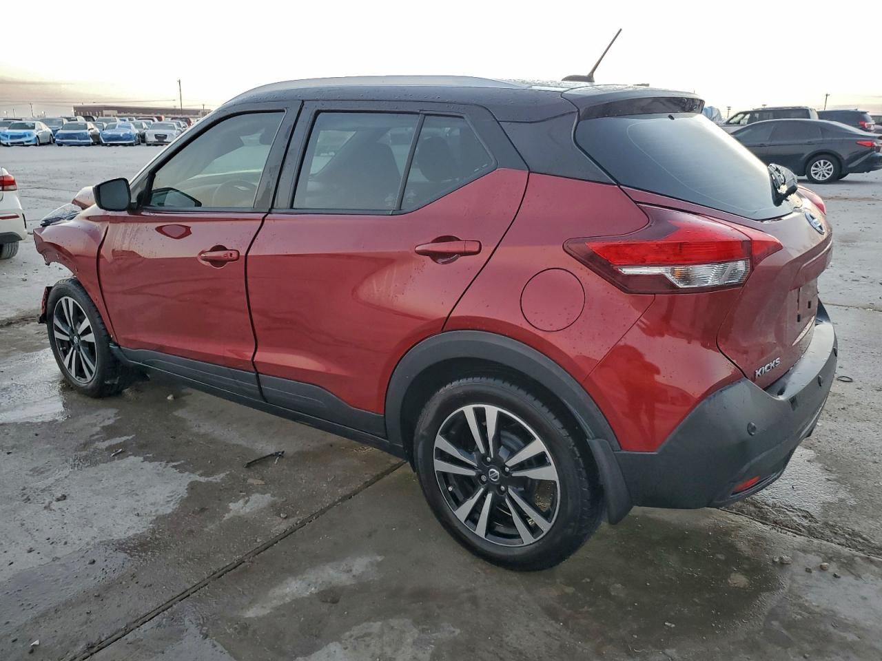 2020 NISSAN KICKS SV photo 2