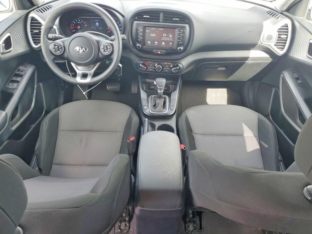 2020 KIA SOUL LX photo 8
