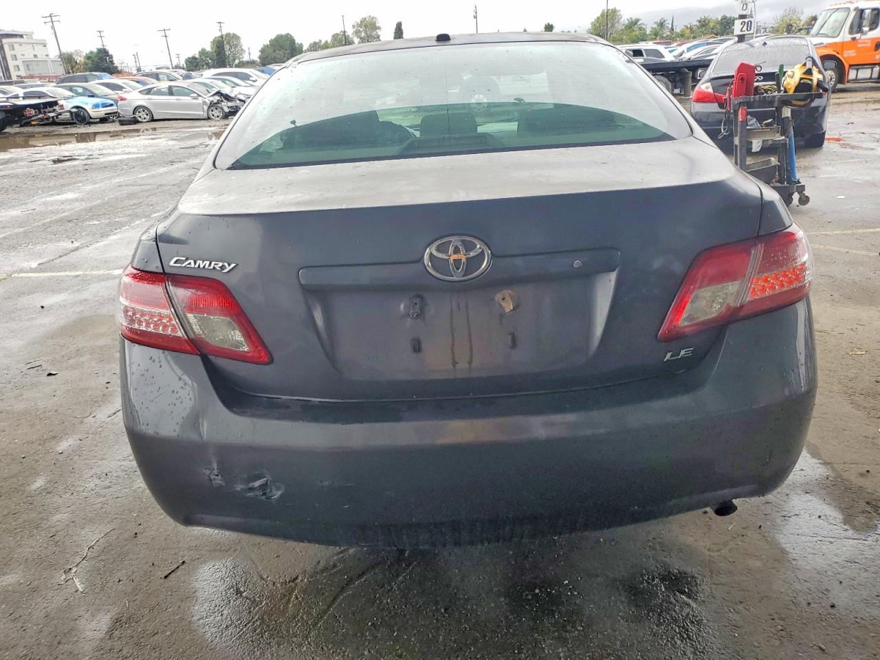 2011 TOYOTA CAMRY BASE photo 6