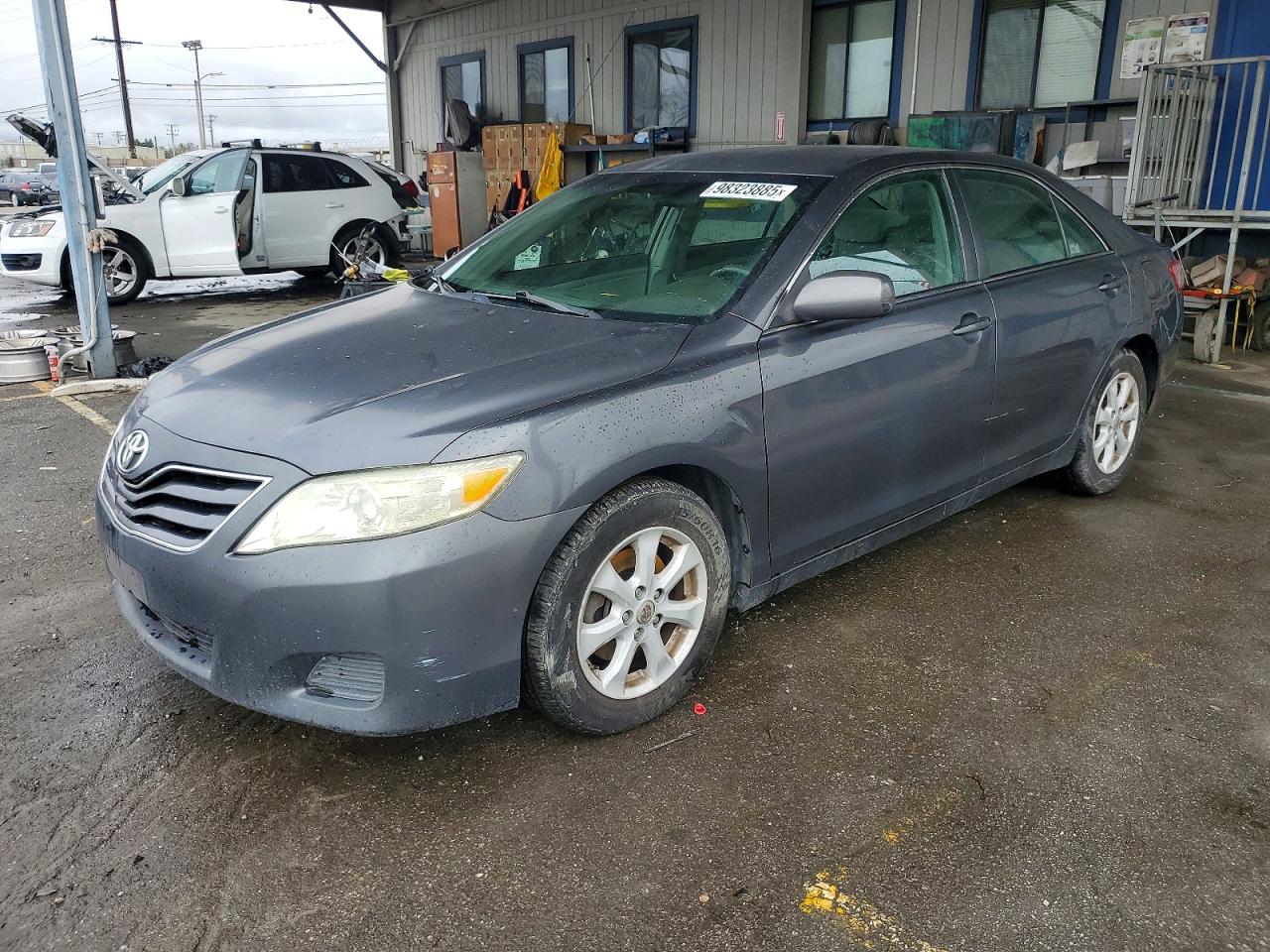 2011 TOYOTA CAMRY
