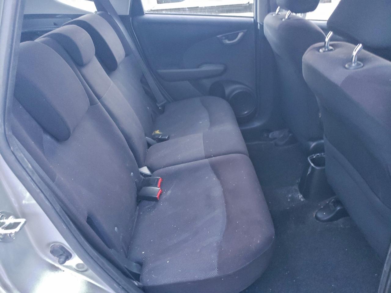 2011 HONDA FIT SPORT photo 11