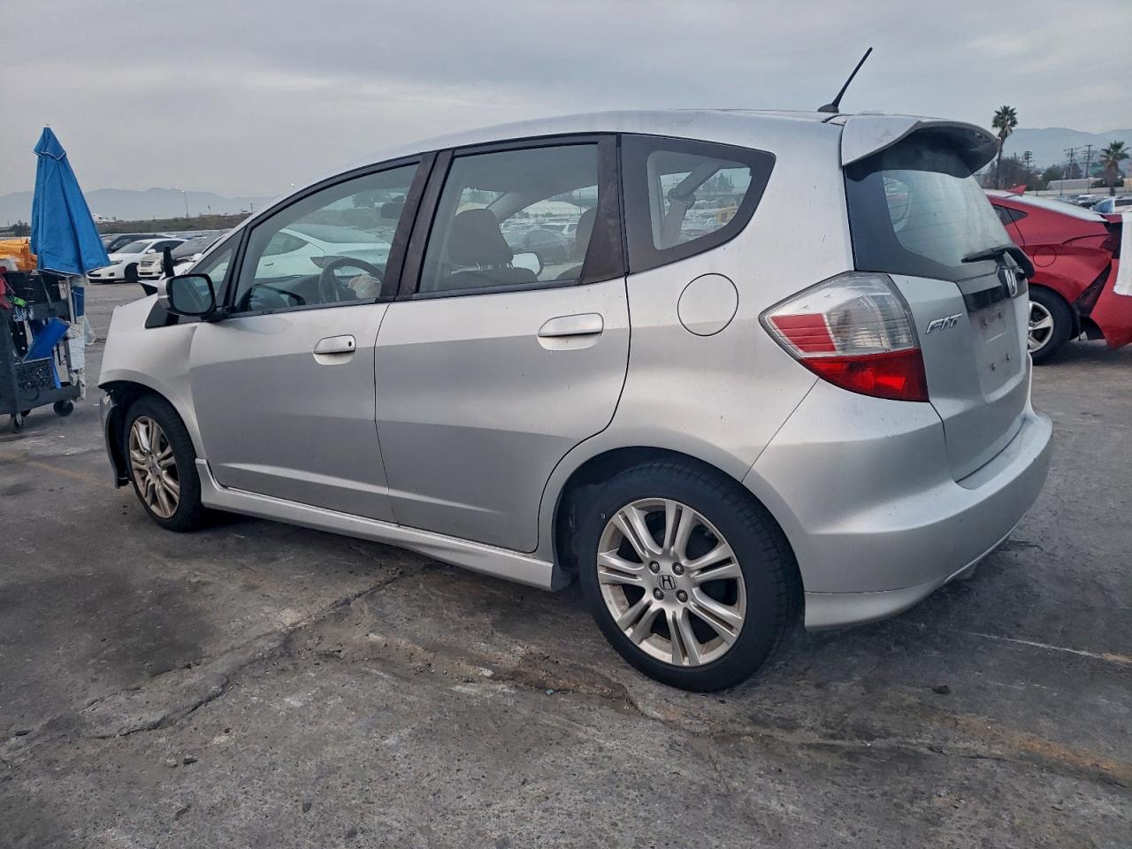 2011 HONDA FIT SPORT photo 2