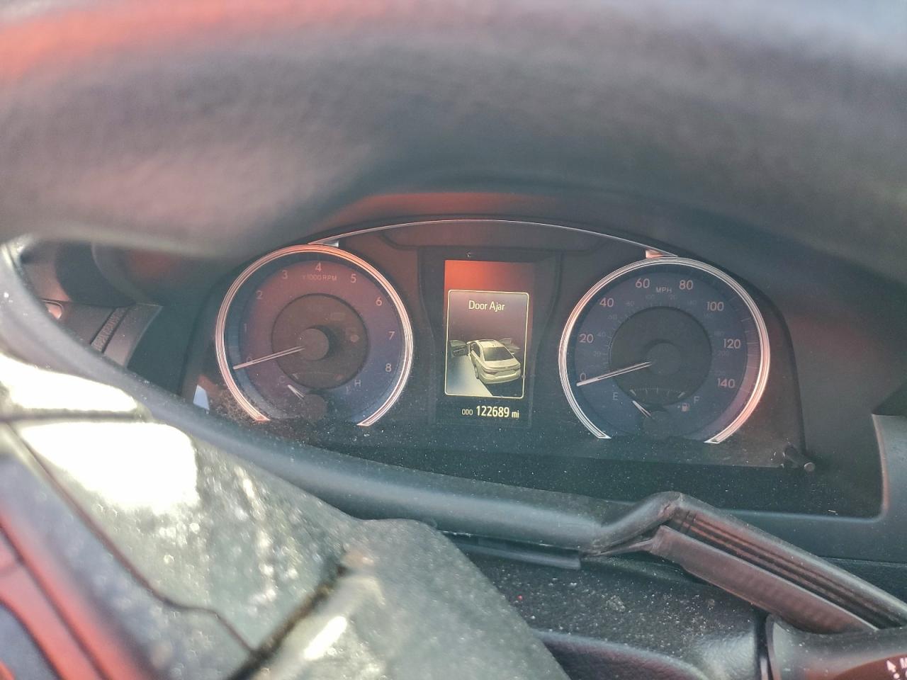 2016 TOYOTA CAMRY LE photo 9