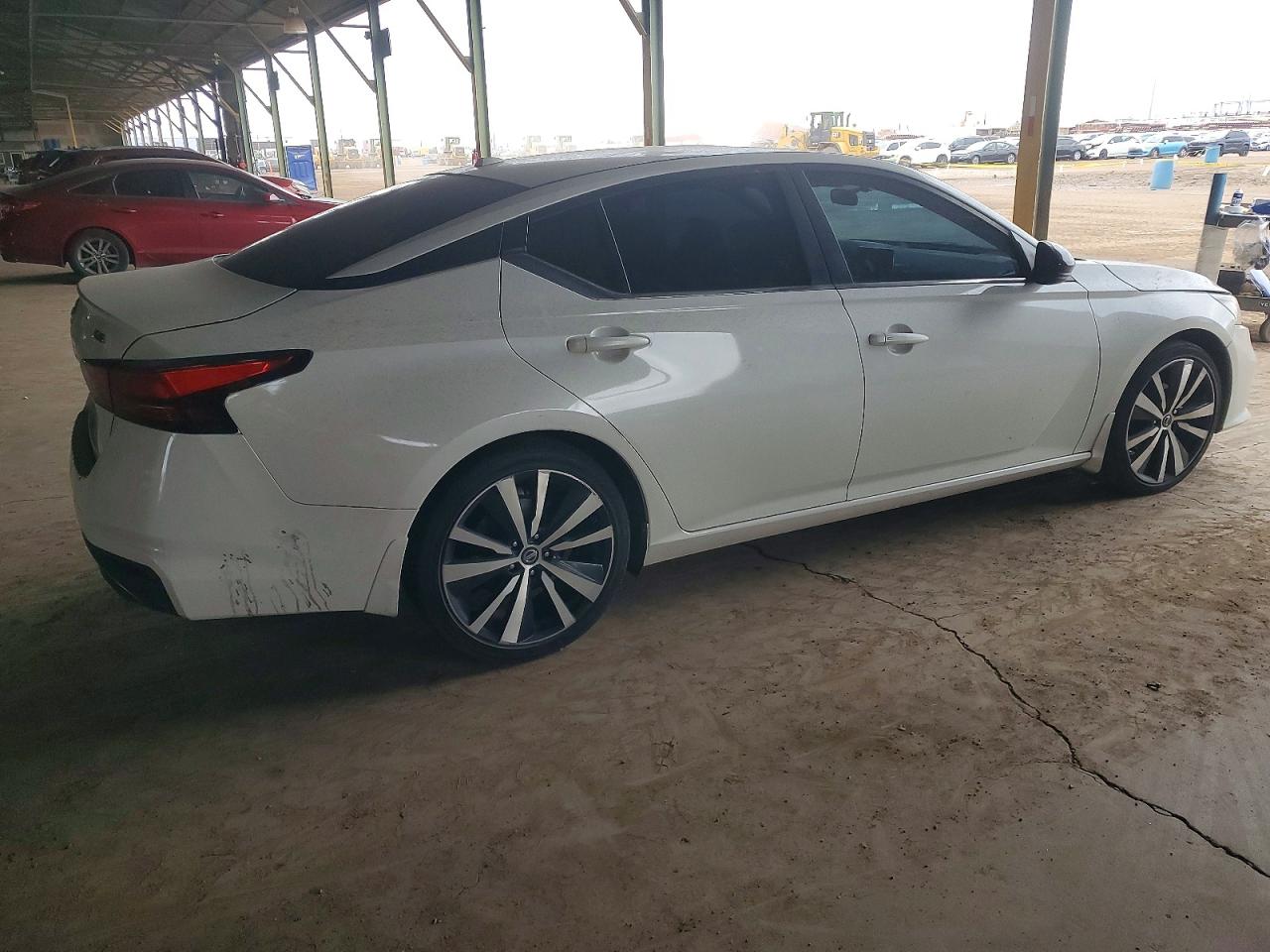 2019 NISSAN ALTIMA SR photo 3