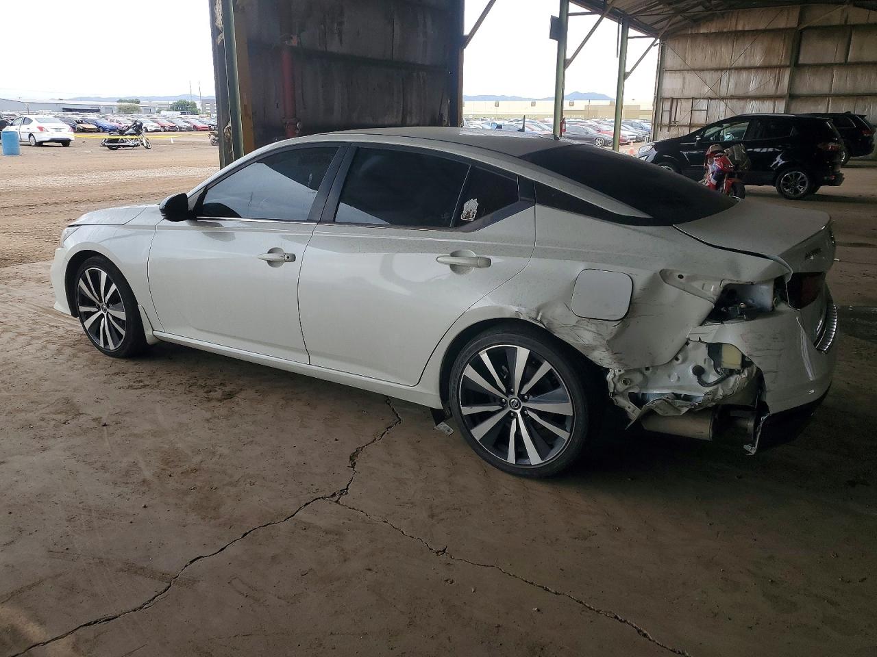 2019 NISSAN ALTIMA SR photo 2