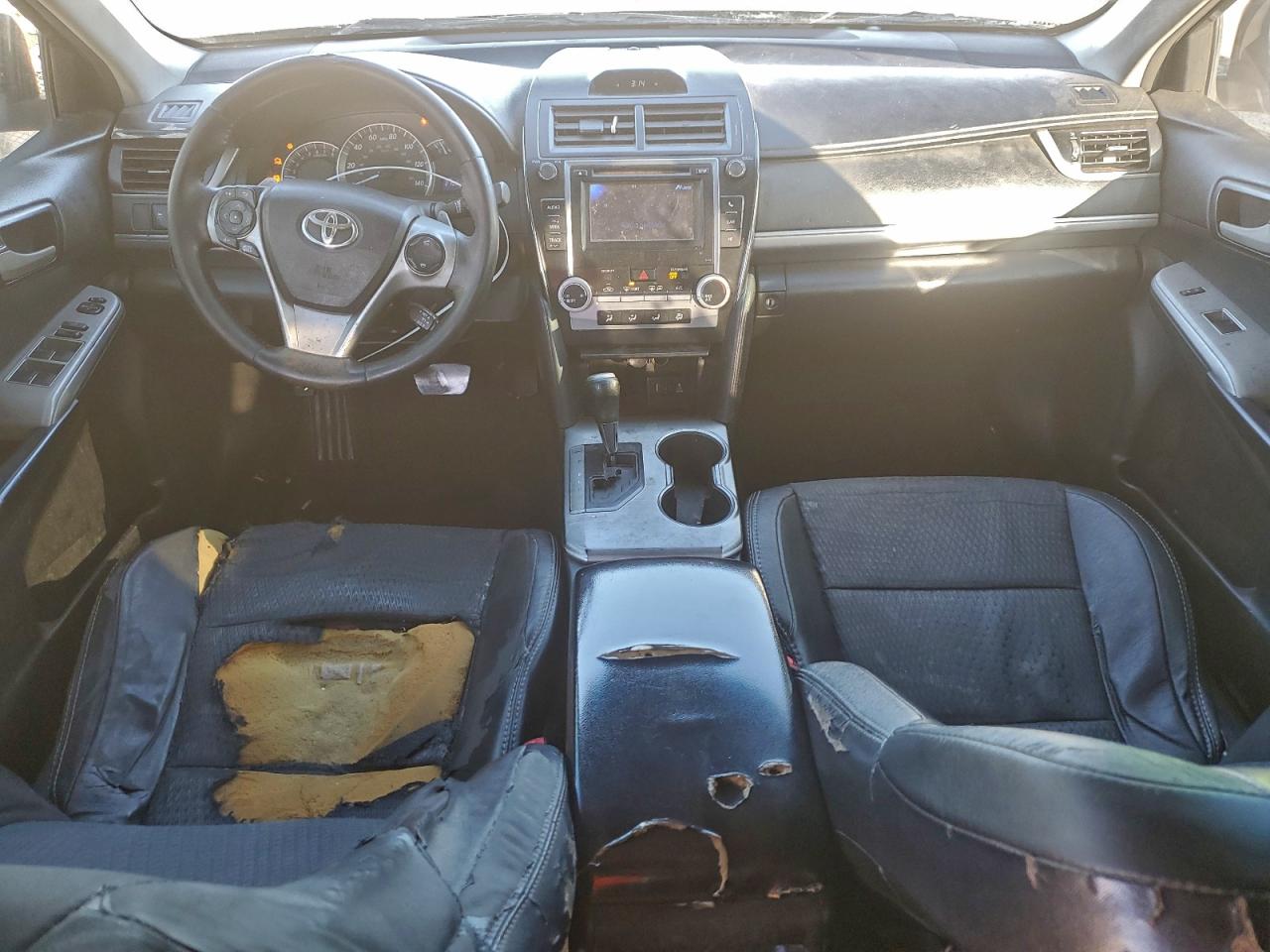 2013 TOYOTA CAMRY L photo 8