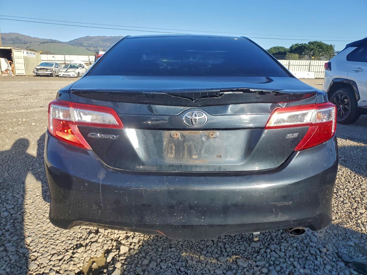 2013 TOYOTA CAMRY L photo 6