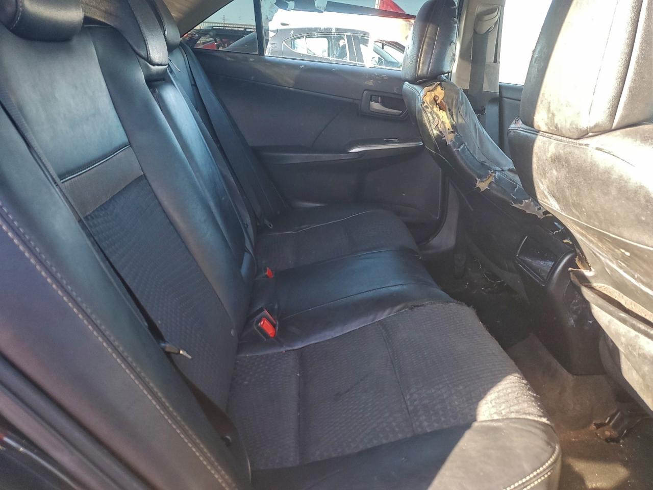 2013 TOYOTA CAMRY L photo 10