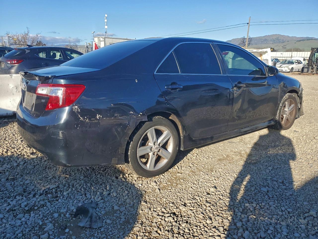 2013 TOYOTA CAMRY L photo 3