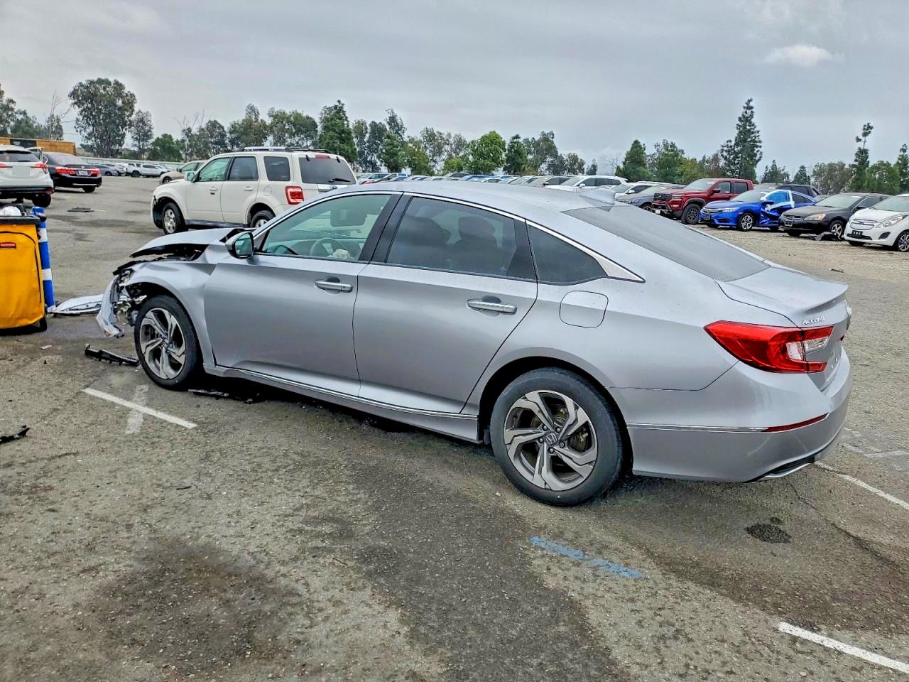 2020 HONDA ACCORD EX photo 2