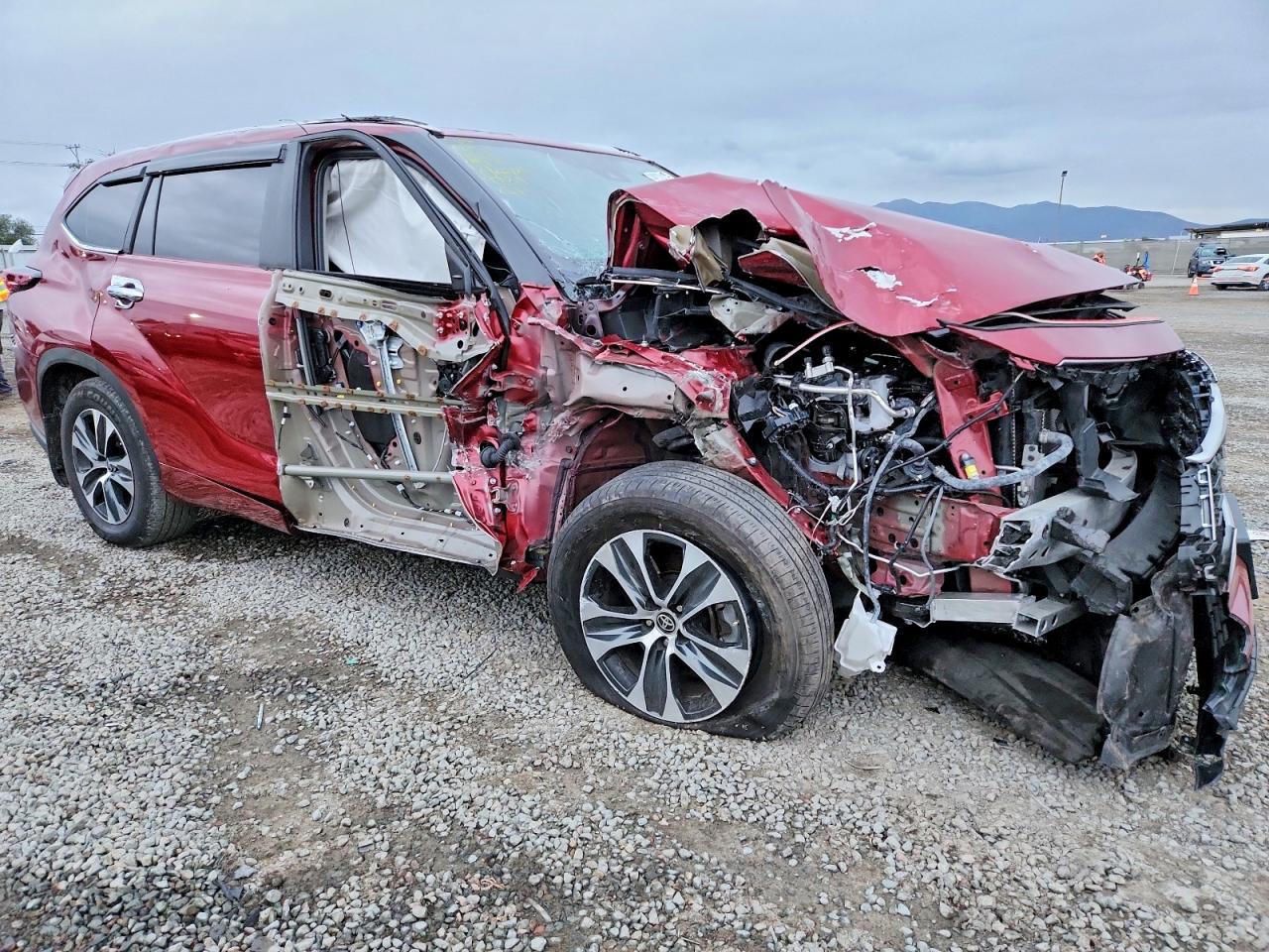 2025 TOYOTA HIGHLANDER HYBRID XLE photo 4