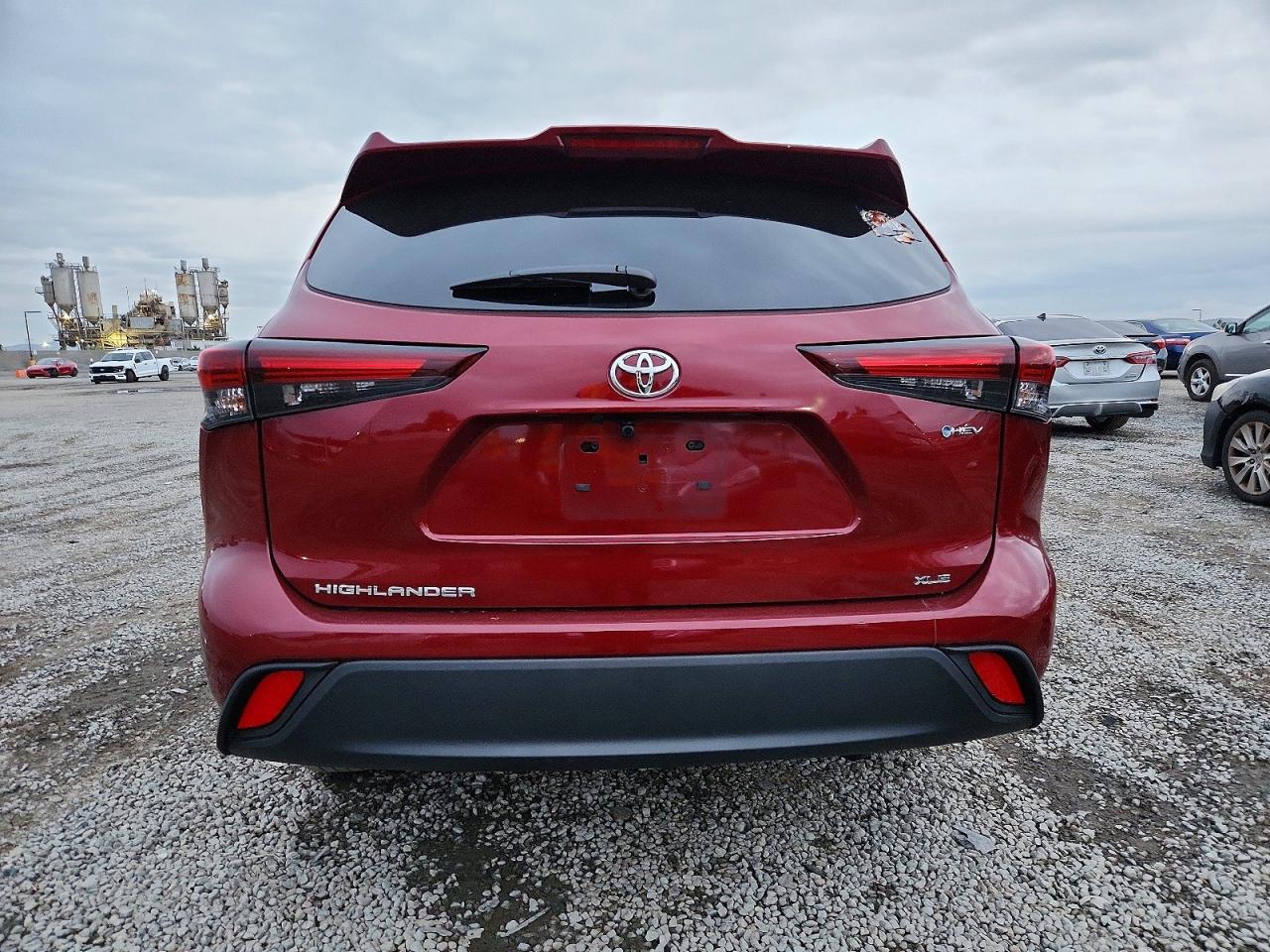 2025 TOYOTA HIGHLANDER HYBRID XLE photo 6